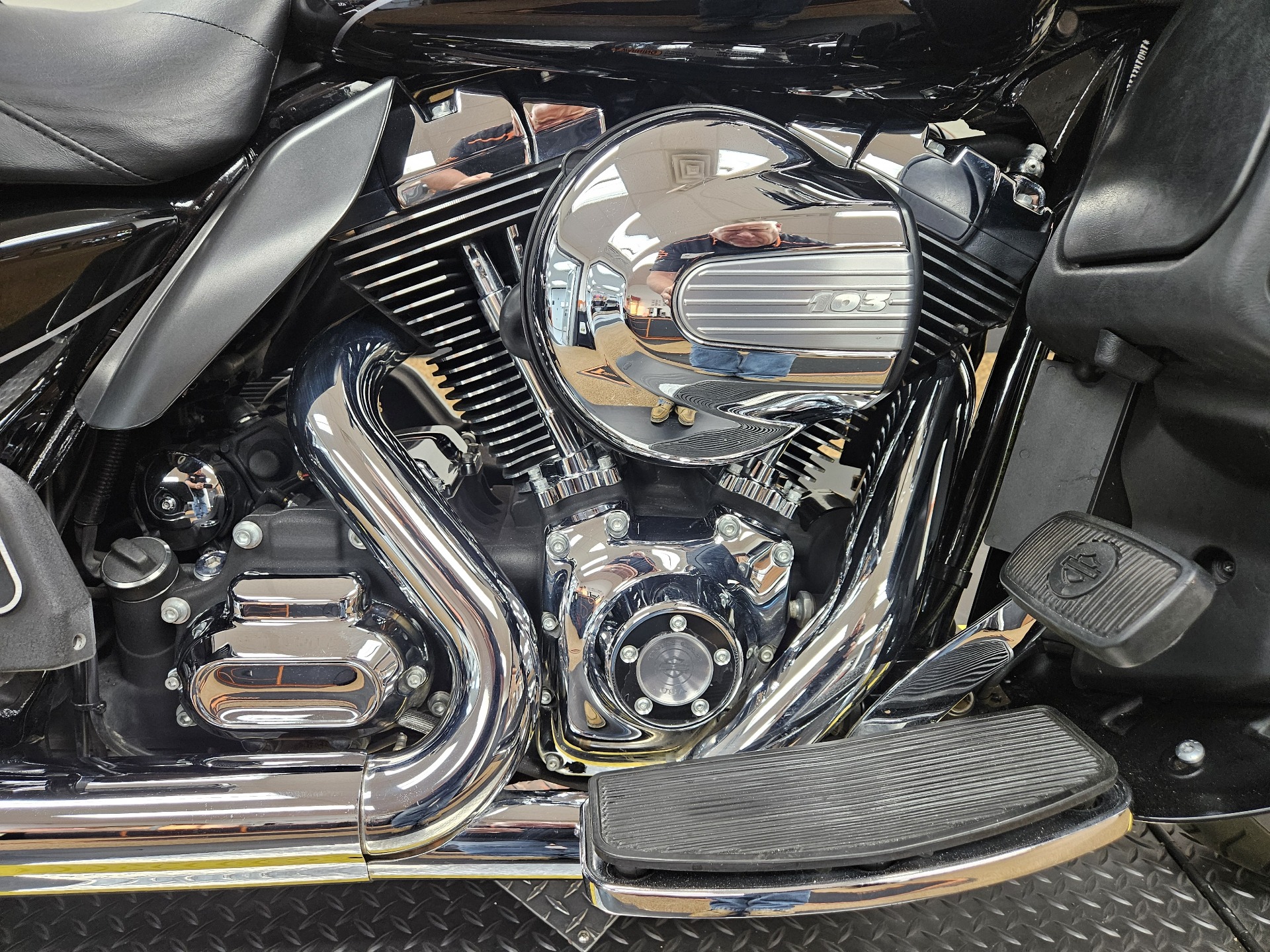 2015 Harley-Davidson Ultra Limited in Sauk Rapids, Minnesota - Photo 2