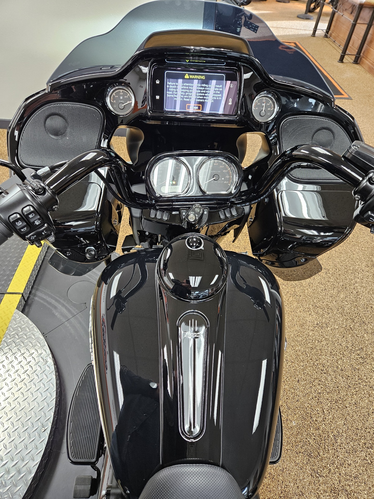 2024 Harley-Davidson Road Glide® 3 in Sauk Rapids, Minnesota - Photo 8