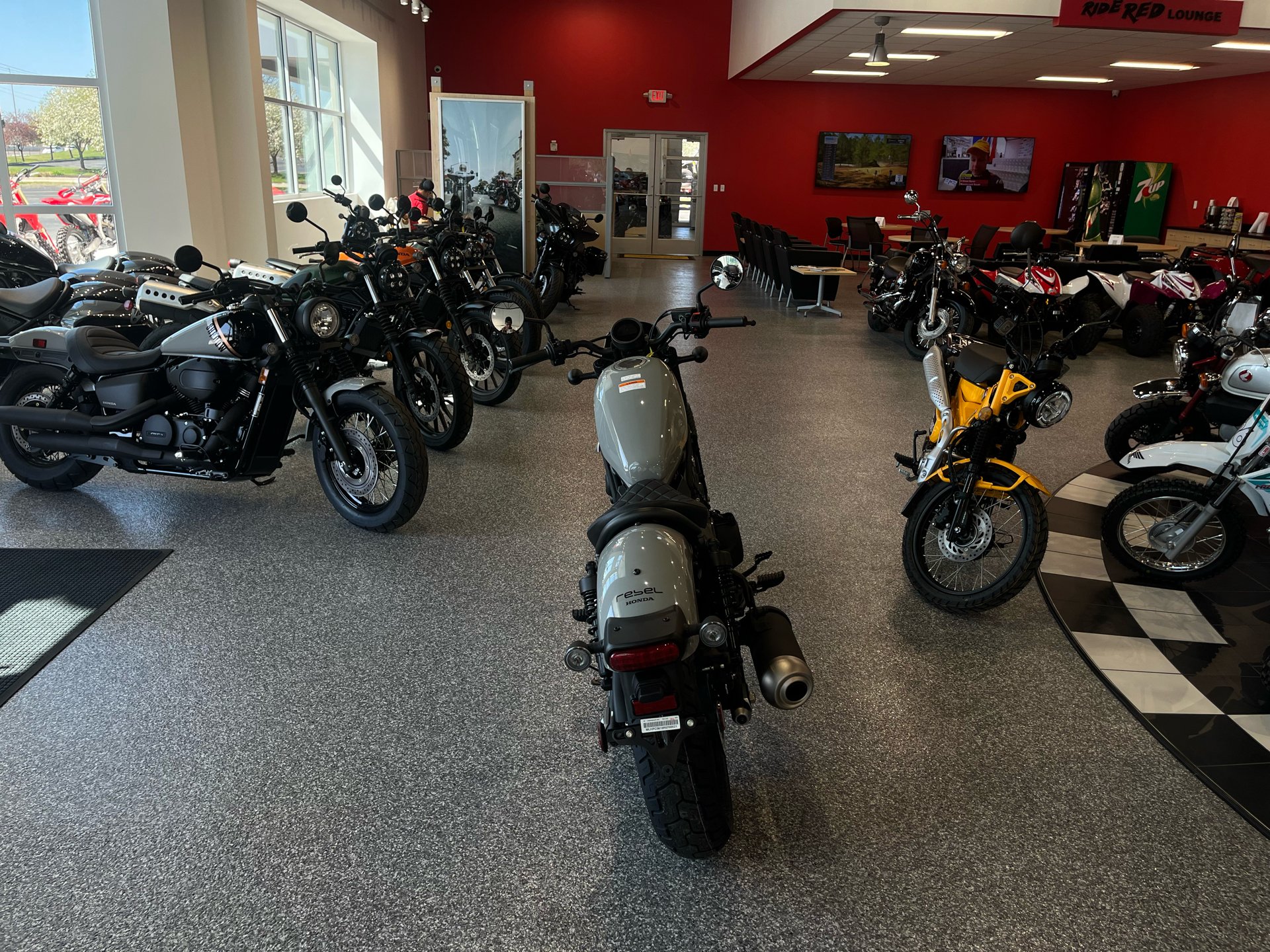 2024 Honda Rebel 500 ABS SE in Fairview Heights, Illinois - Photo 8