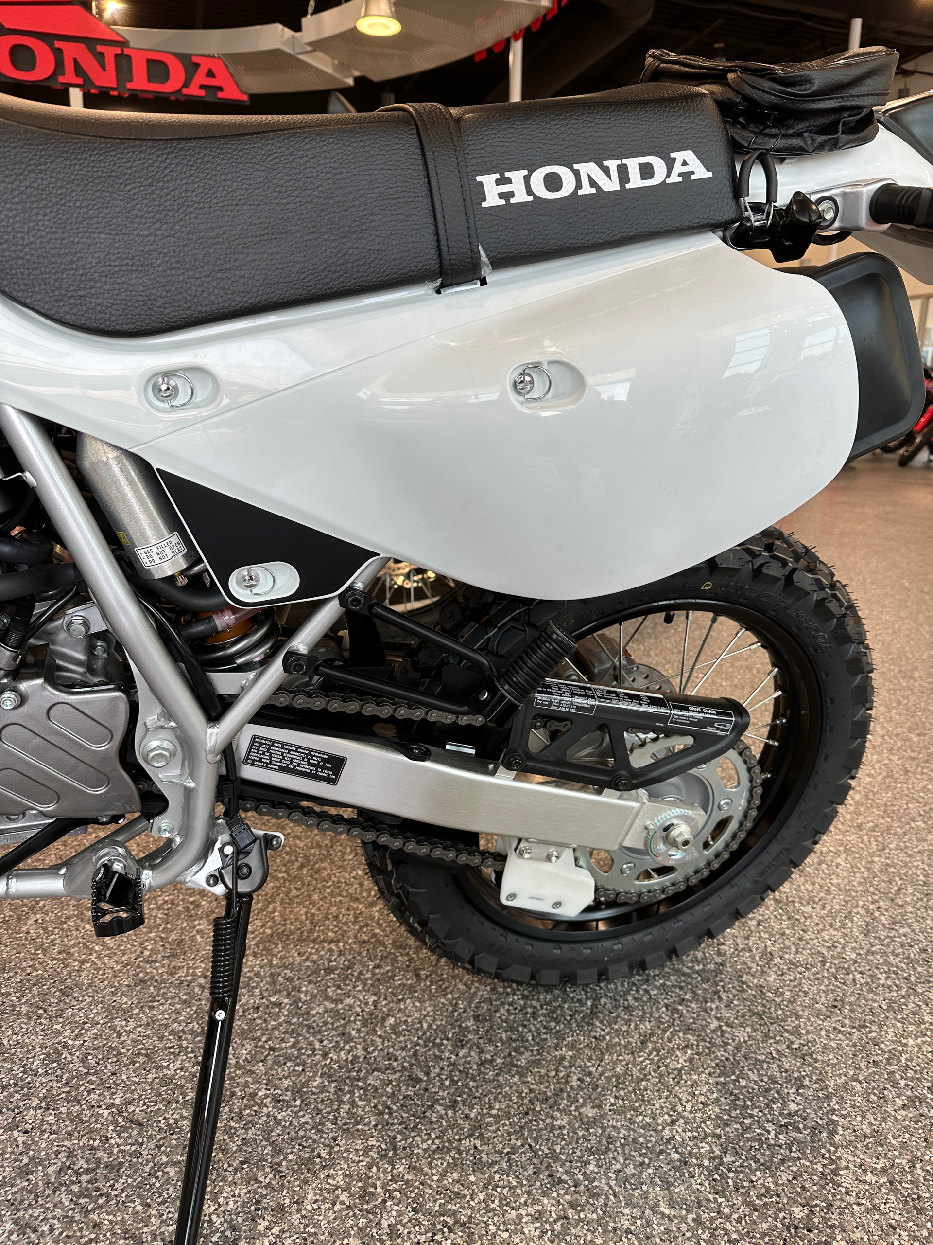 2024 Honda XR650L in Fairview Heights, Illinois - Photo 3