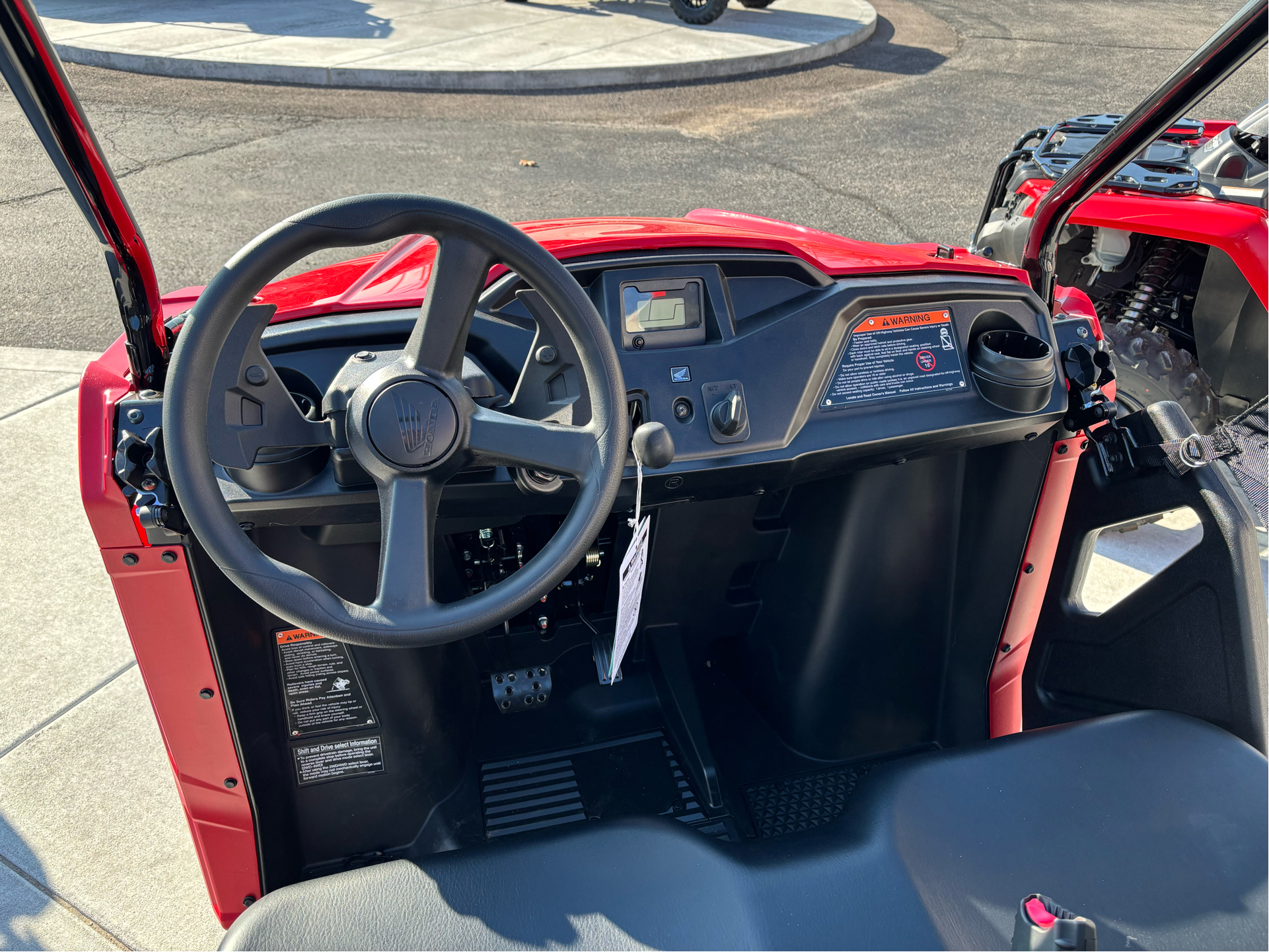 2025 Honda Pioneer 520 in Fairview Heights, Illinois - Photo 10