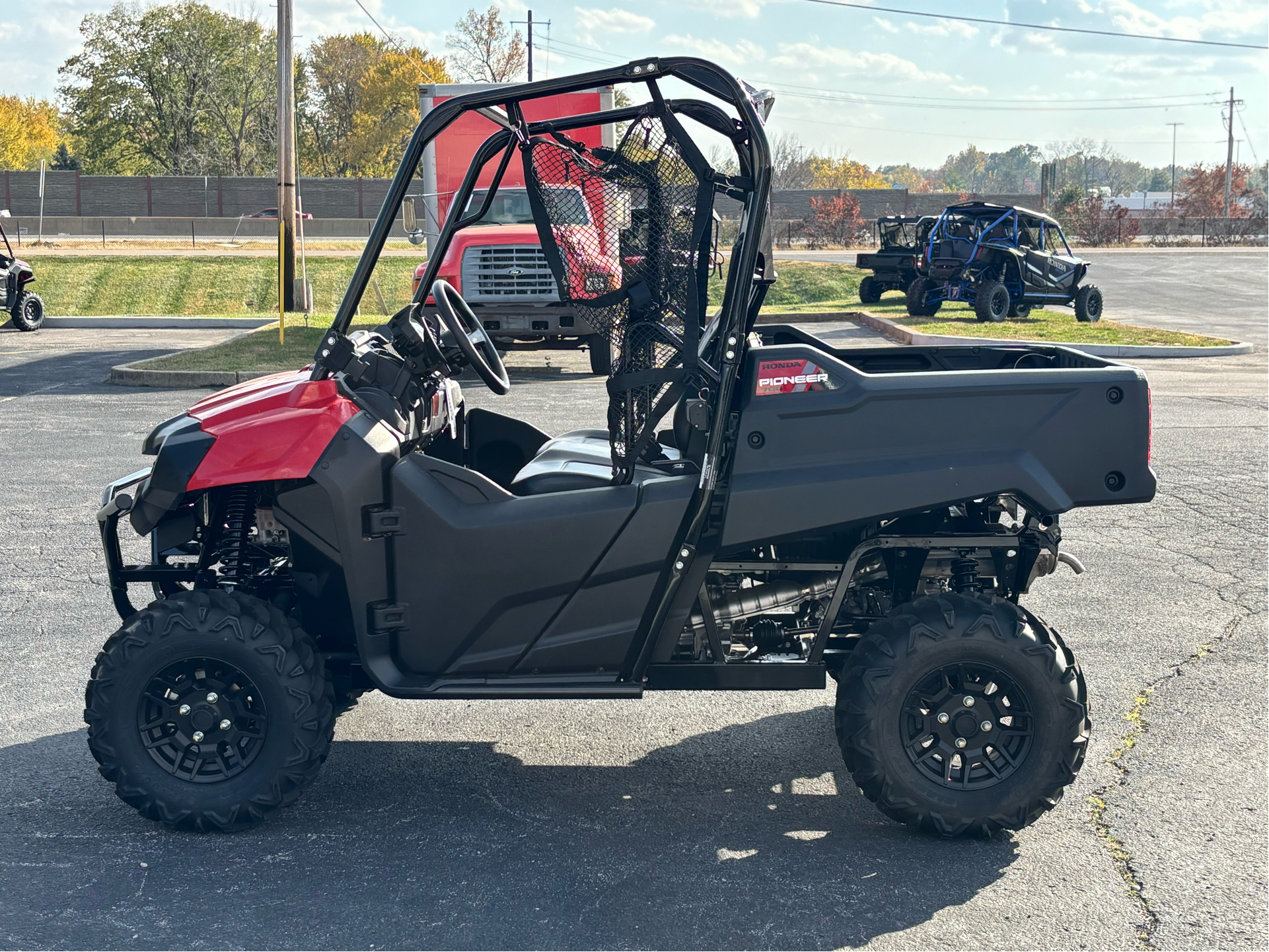 2025 Honda Pioneer 700 Deluxe in Fairview Heights, Illinois - Photo 2