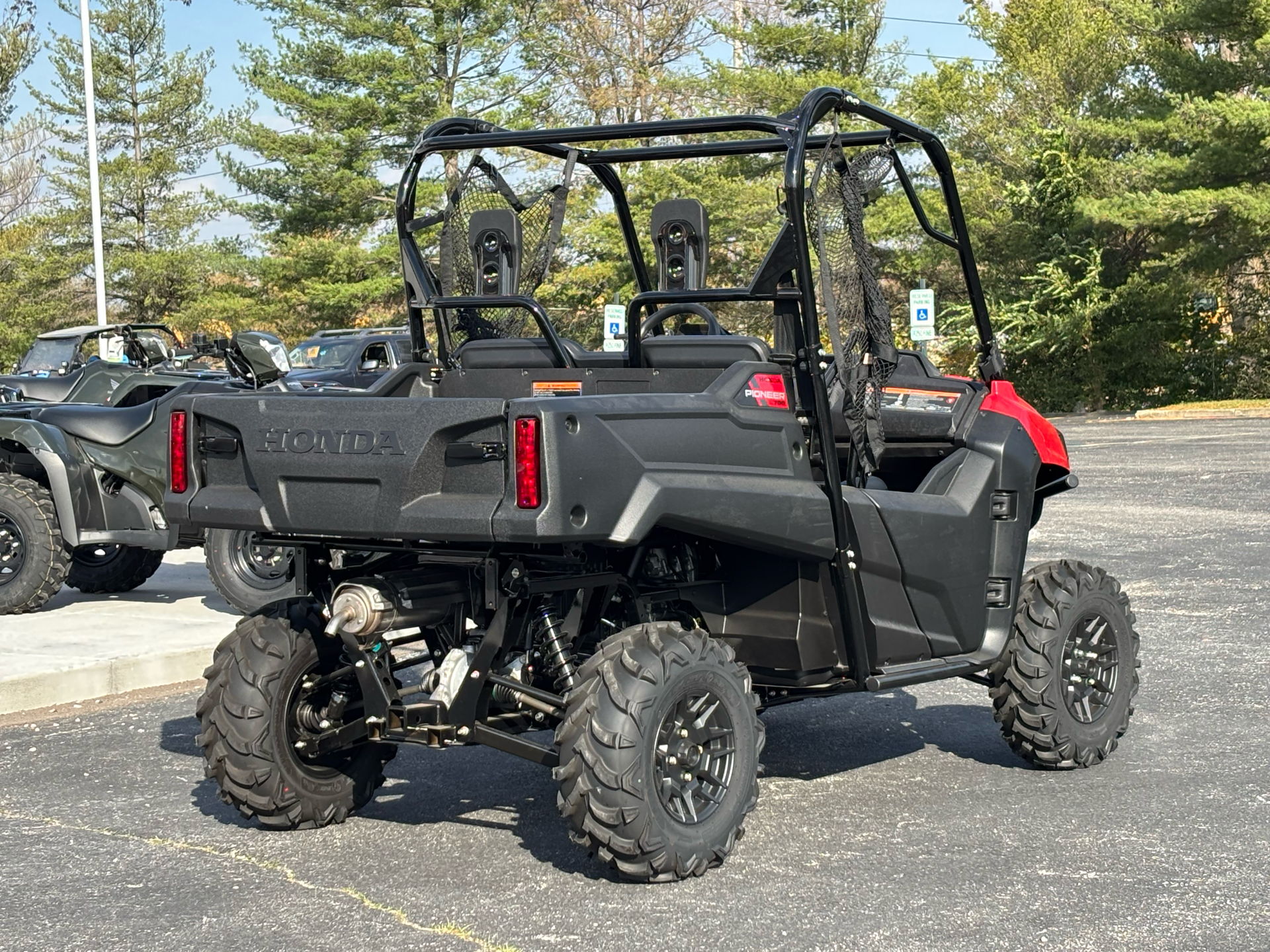 2025 Honda Pioneer 700 Deluxe in Fairview Heights, Illinois - Photo 12