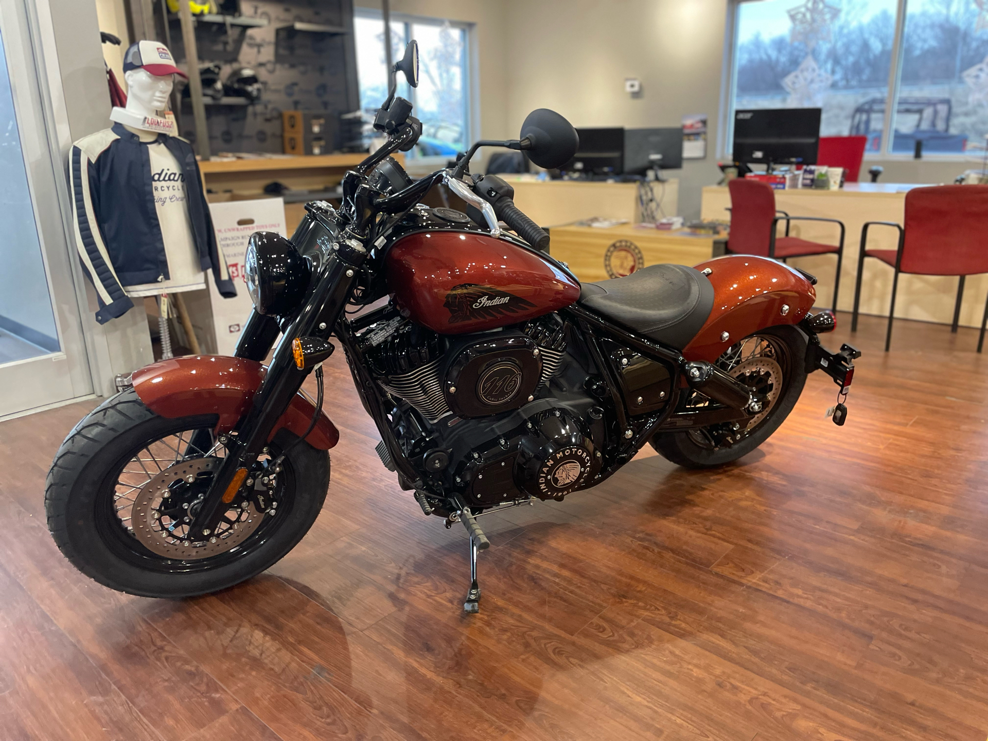 2024 Indian Motorcycle Chief Bobber Dark Horse® Icon in O'Fallon, Illinois - Photo 2