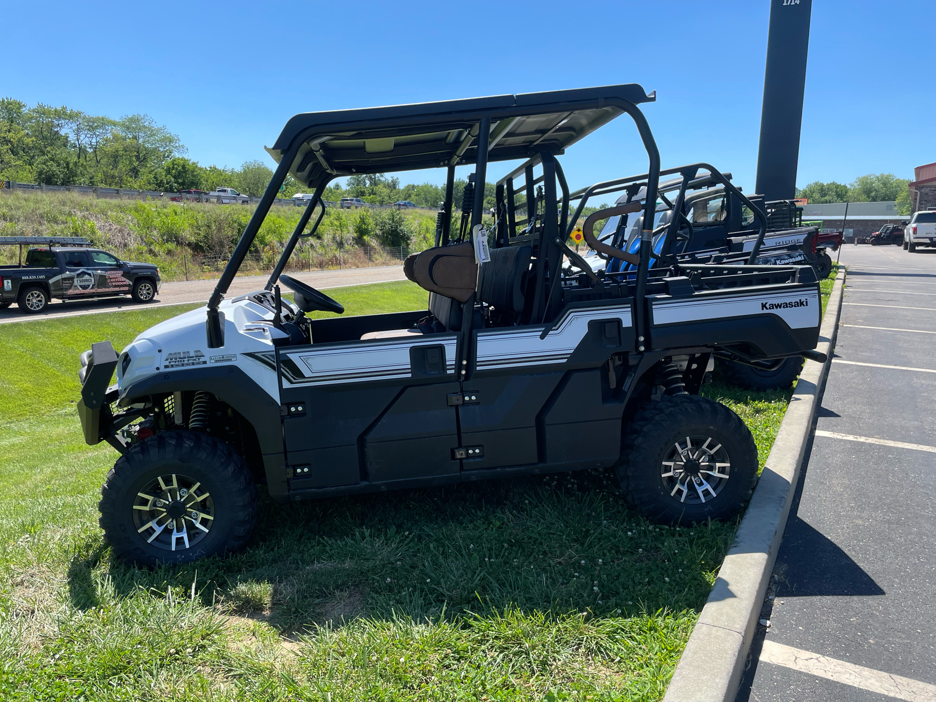 2024 Kawasaki MULE PRO-FXT 1000 Platinum Ranch Edition in O'Fallon, Illinois - Photo 2