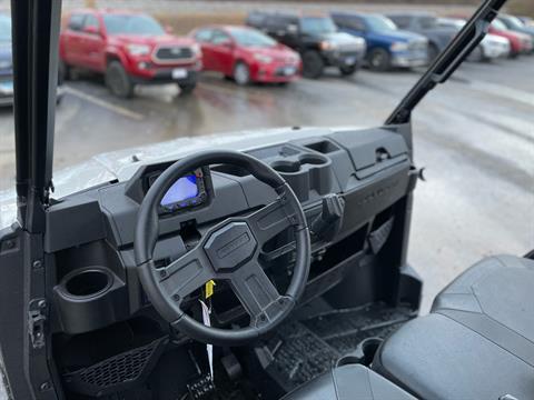 2025 Polaris Ranger Crew 1000 Premium in O'Fallon, Illinois - Photo 5