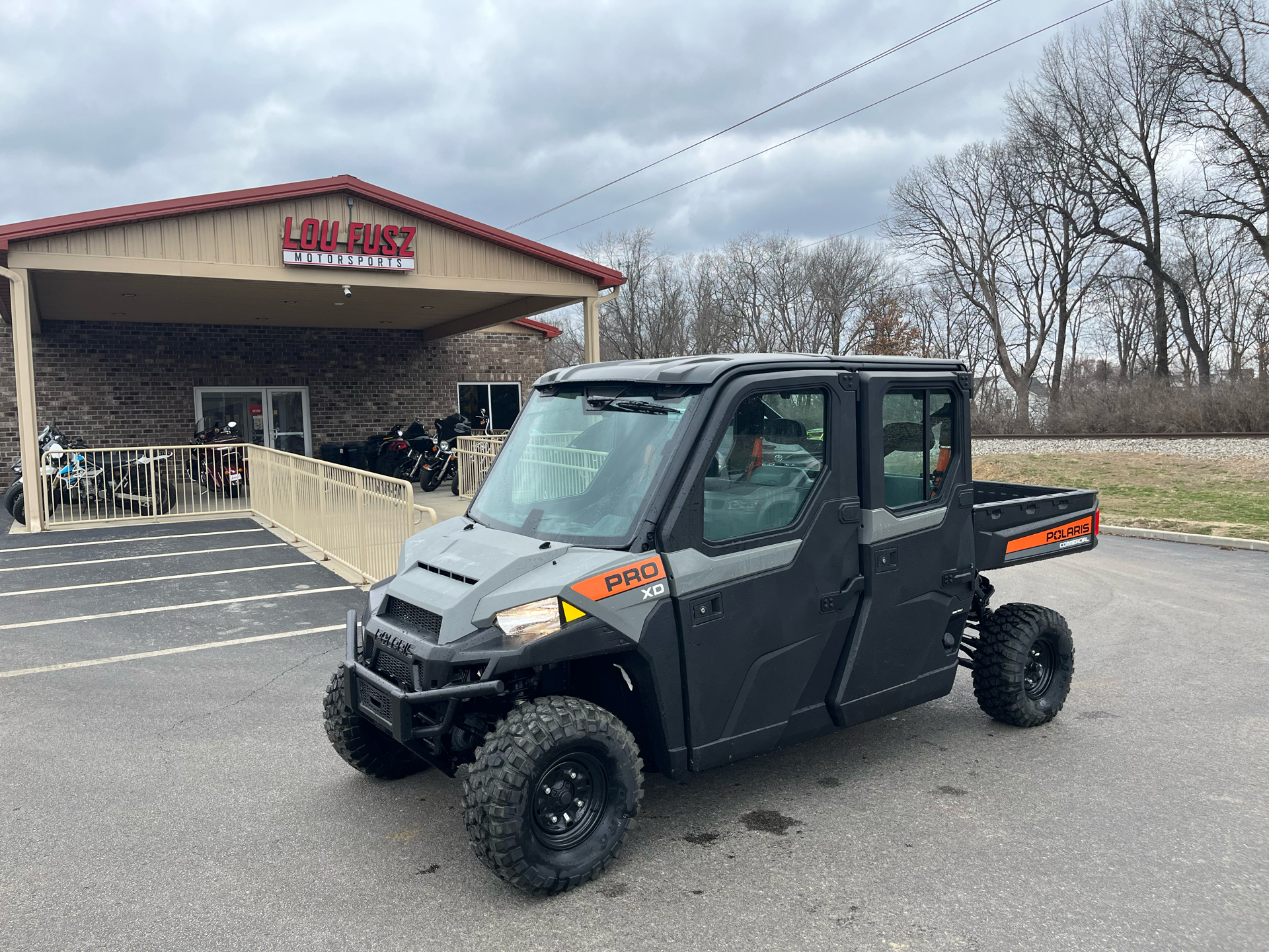 2024 Polaris Commercial Pro XD Full-Size Gas Crew in O'Fallon, Illinois - Photo 1