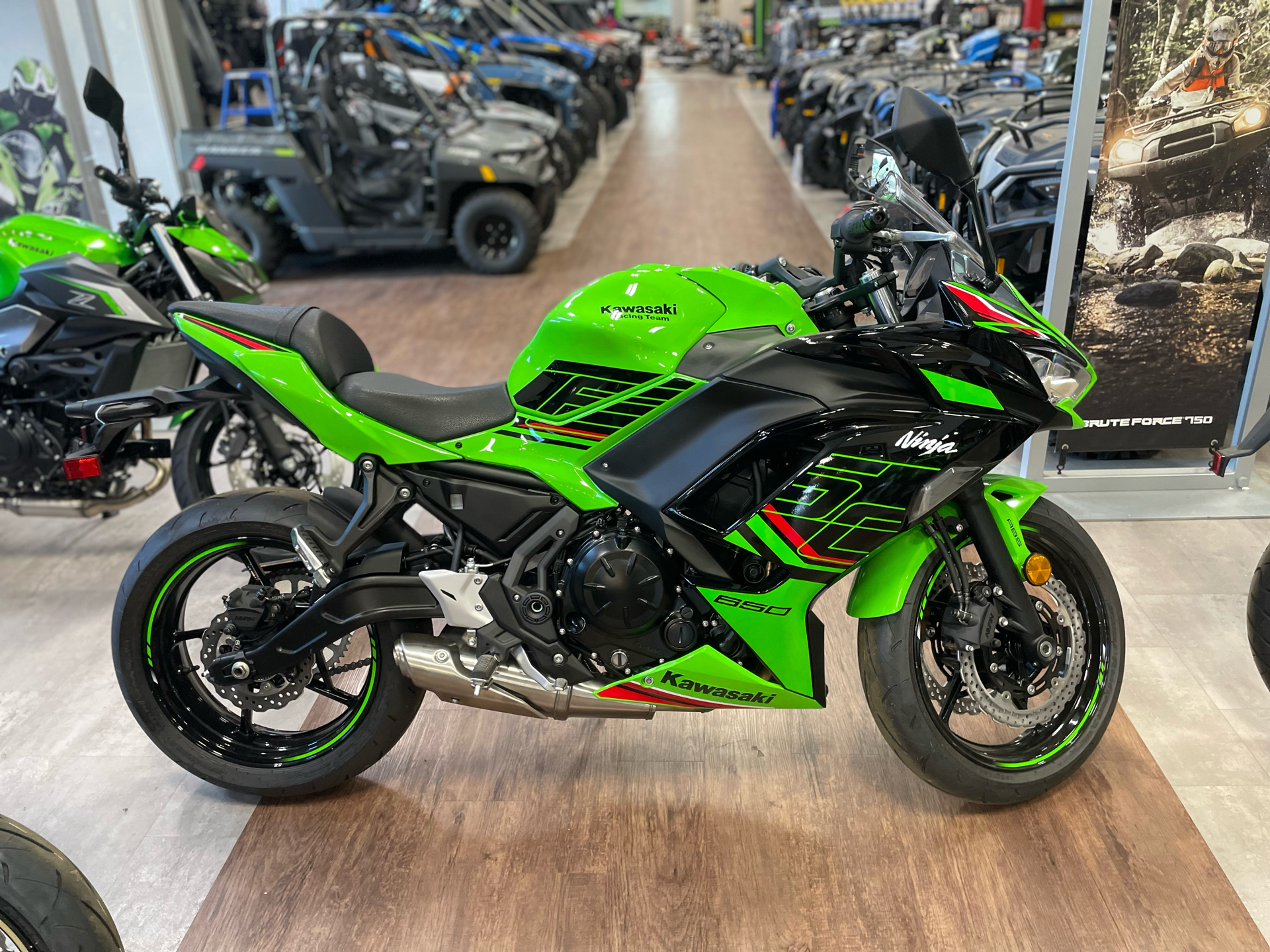 2024 Kawasaki Ninja 650 KRT Edition ABS in O'Fallon, Illinois - Photo 2