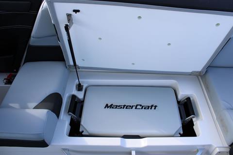 2022 Mastercraft XStar Demo Boat in Madera, California - Photo 13