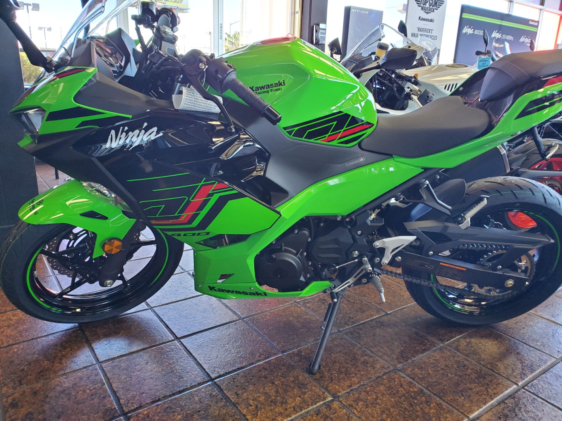 2023 Kawasaki Ninja 400 KRT Edition in Sacramento, California - Photo 2
