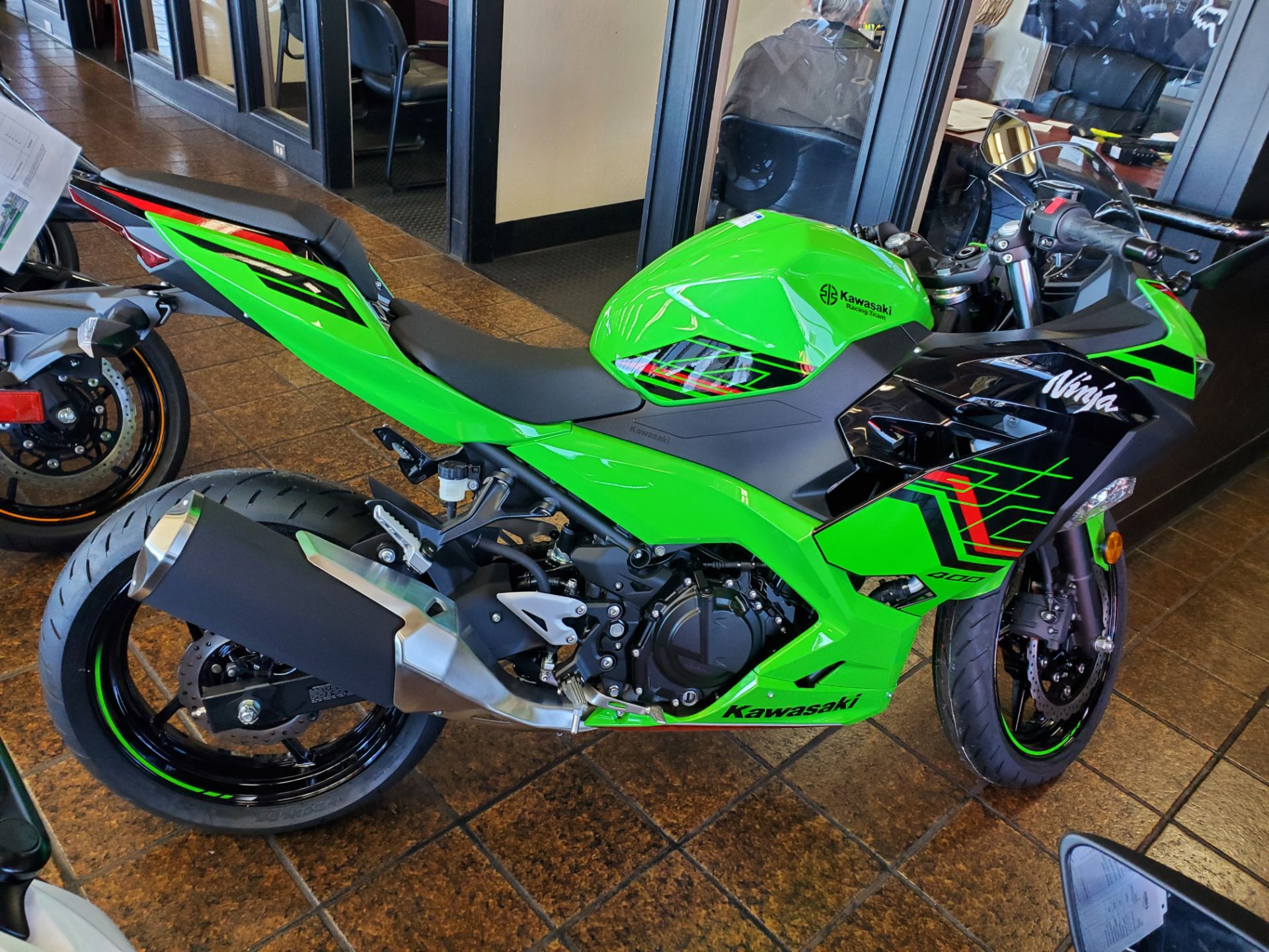2023 Kawasaki Ninja 400 KRT Edition in Sacramento, California - Photo 4