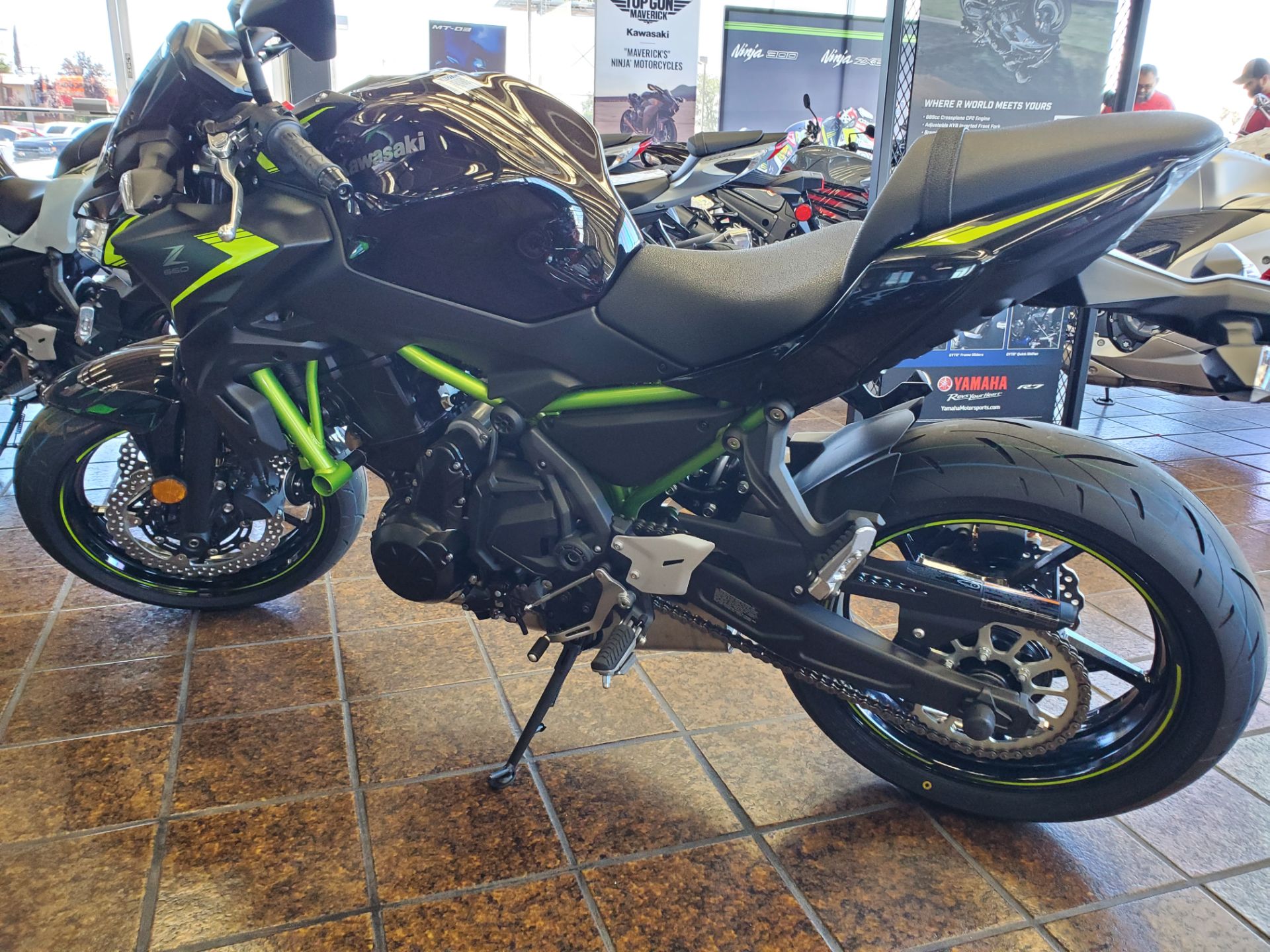2022 Kawasaki Z650 in Sacramento, California - Photo 4