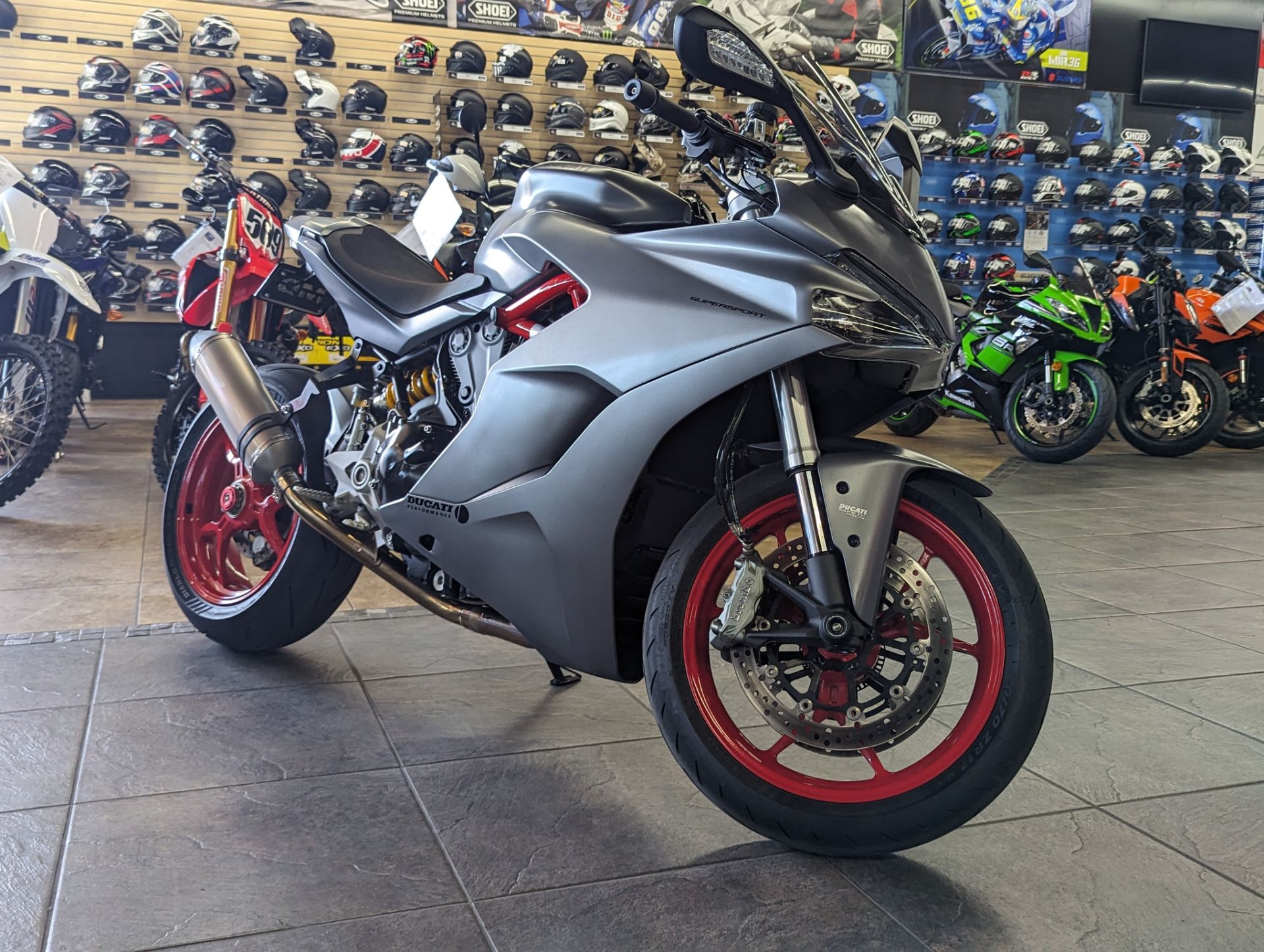 2019 Ducati SuperSport in Sacramento, California - Photo 2