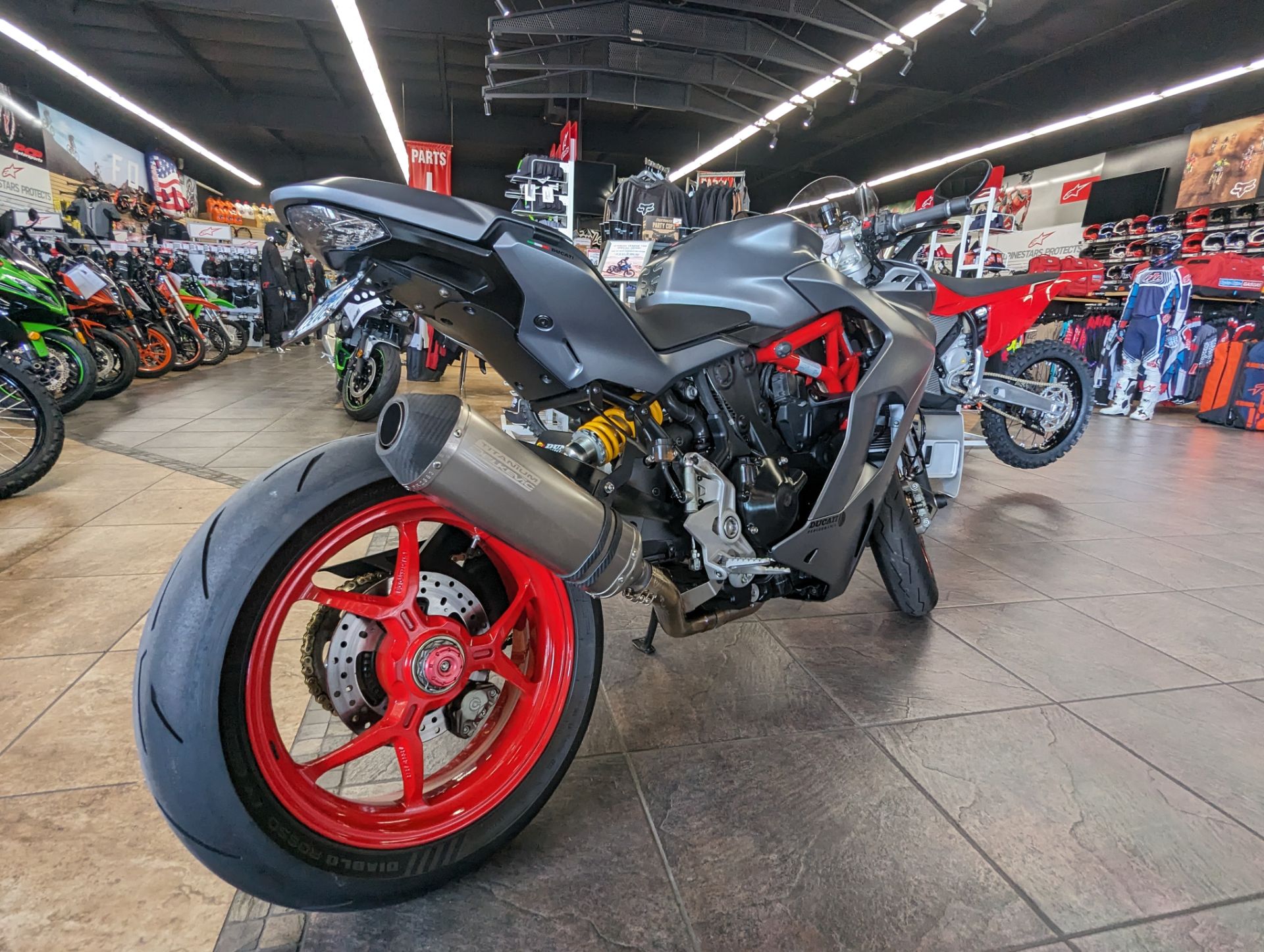 2019 Ducati SuperSport in Sacramento, California - Photo 3