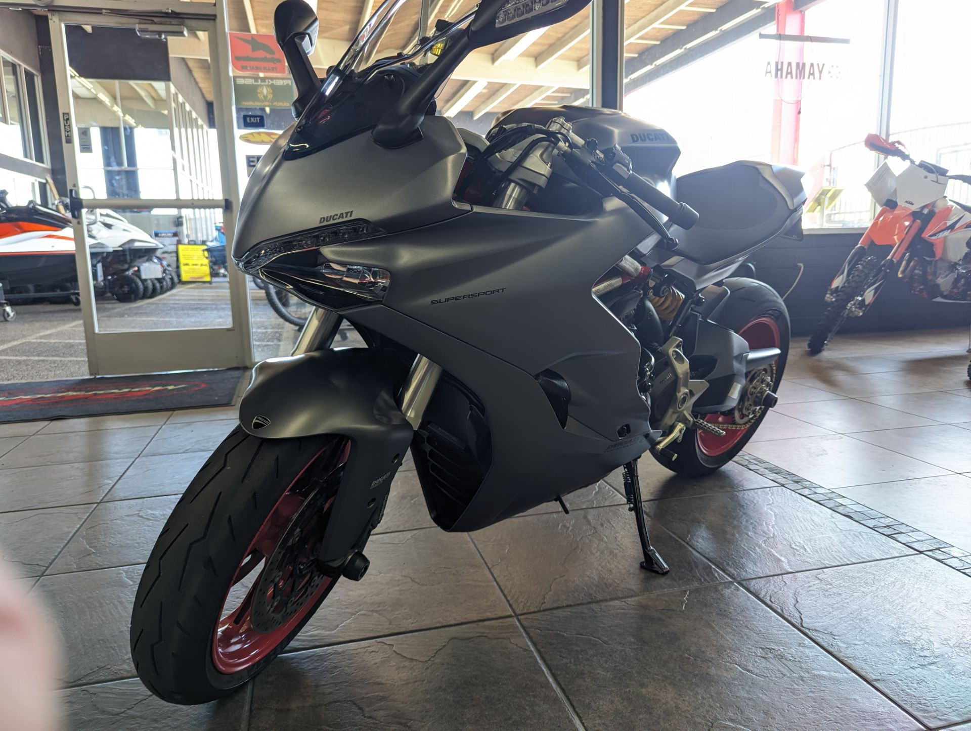 2019 Ducati SuperSport in Sacramento, California - Photo 4