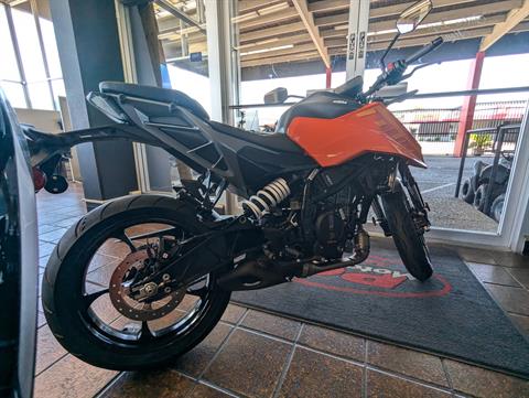 2024 KTM 250 Duke in Sacramento, California - Photo 4