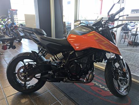 2024 KTM 250 Duke in Sacramento, California - Photo 5