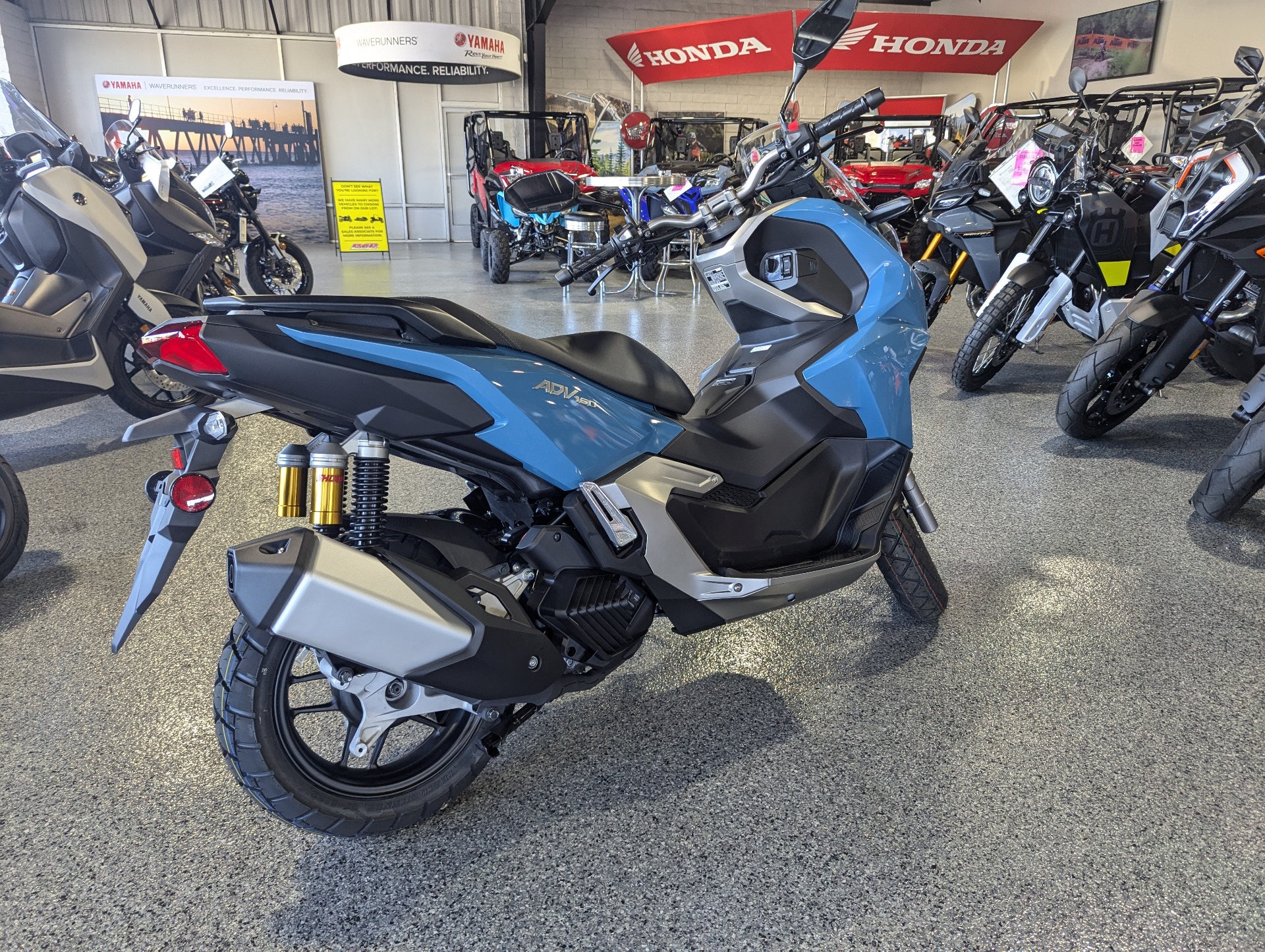 2025 Honda ADV160 in Sacramento, California - Photo 2