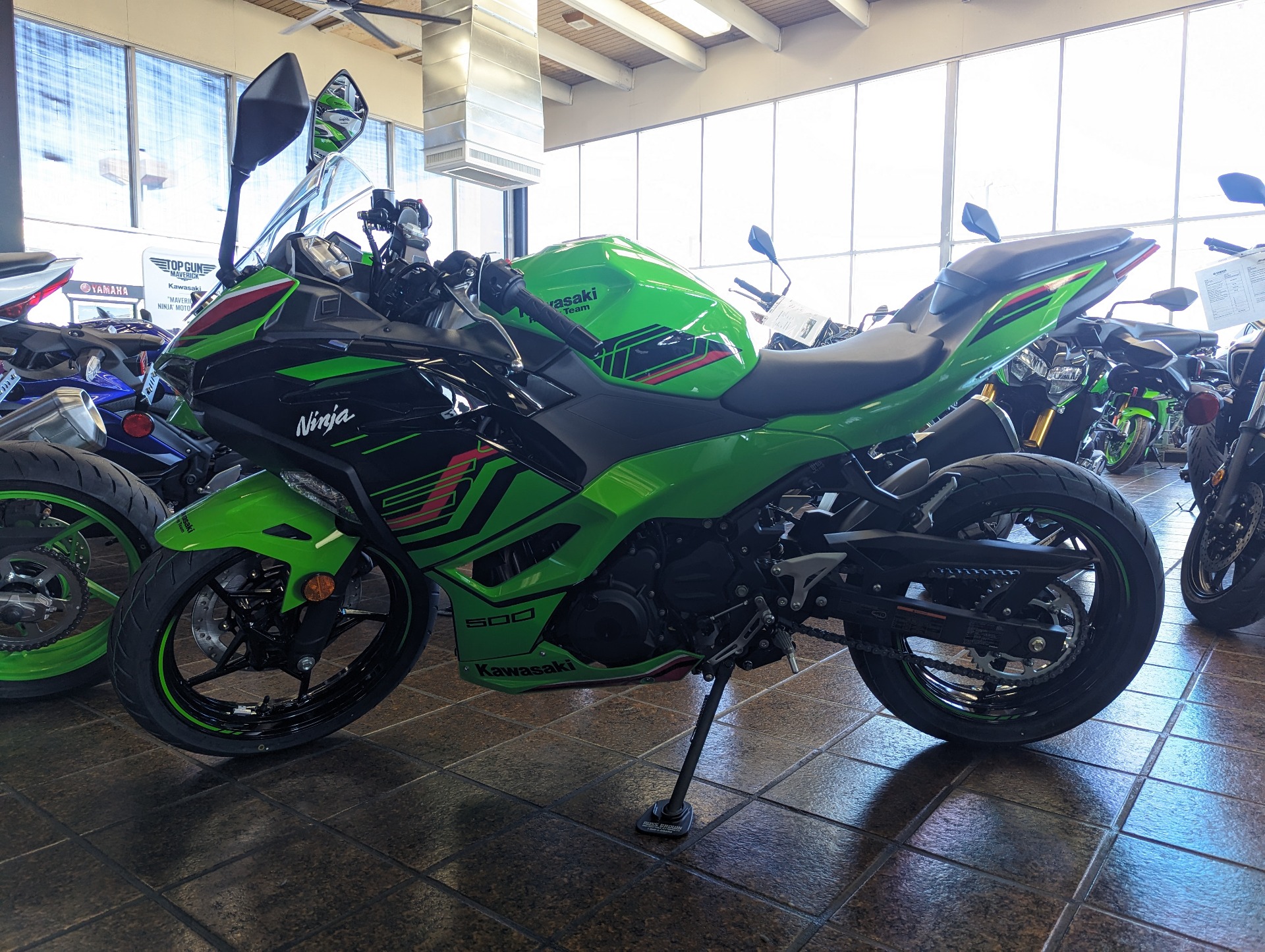 2024 Kawasaki Ninja 500 KRT Edition in Sacramento, California - Photo 4