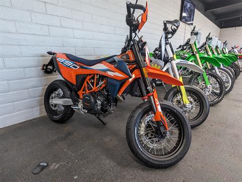 2024 KTM 690 SMC R in Sacramento, California - Photo 2