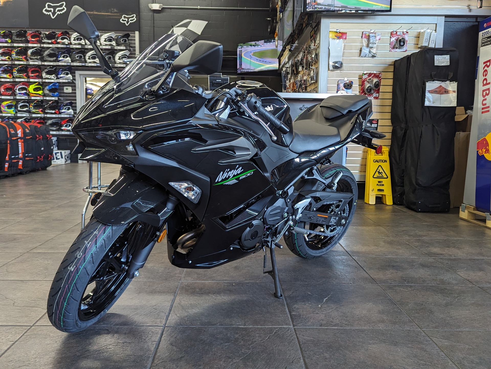 2024 Kawasaki Ninja 500 in Sacramento, California - Photo 2