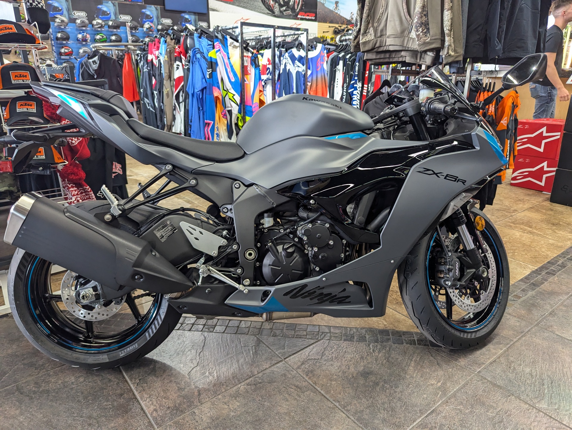 2025 Kawasaki Ninja ZX-6R ABS in Sacramento, California - Photo 1