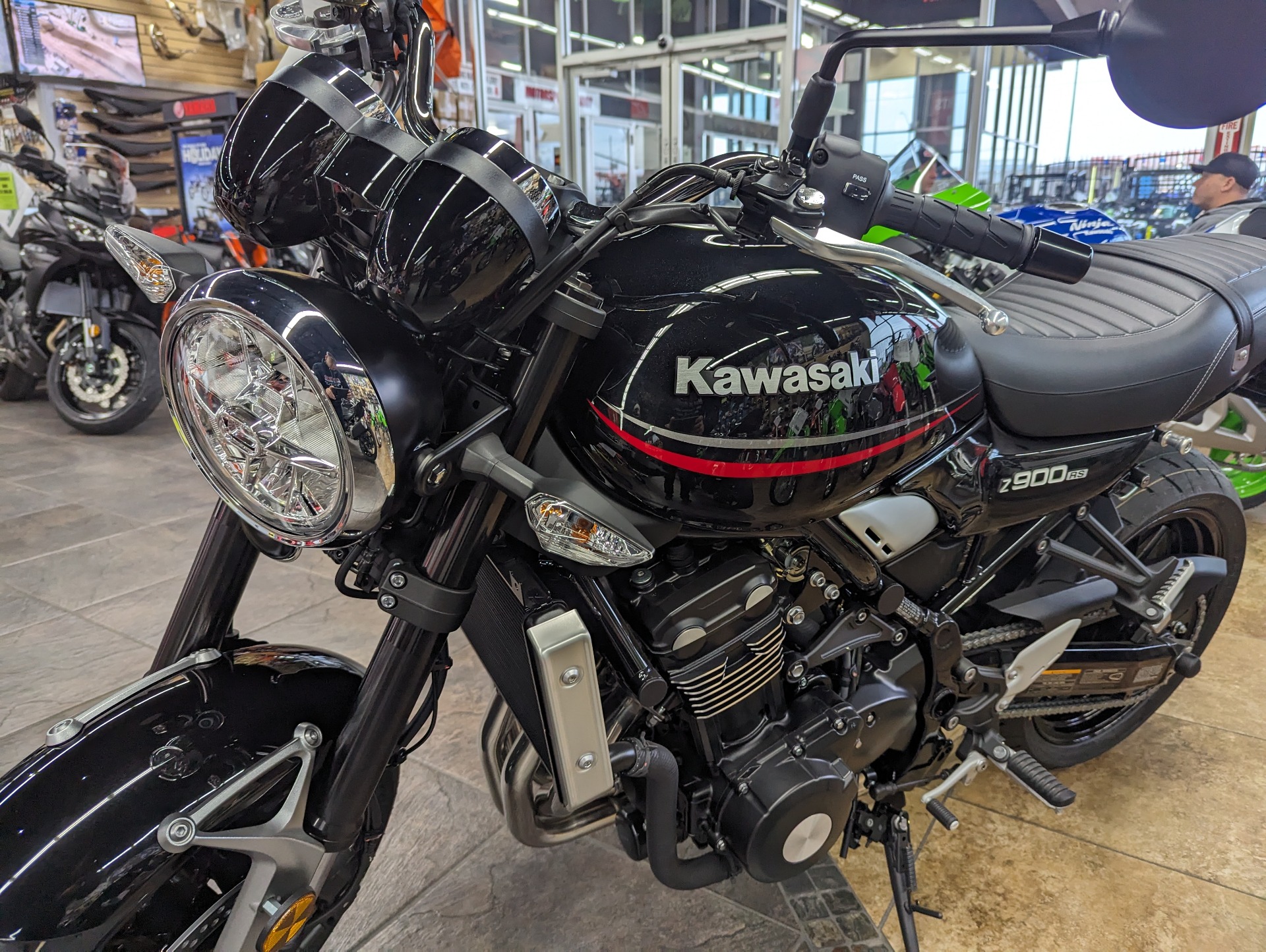 2024 Kawasaki Z900RS ABS in Sacramento, California - Photo 4