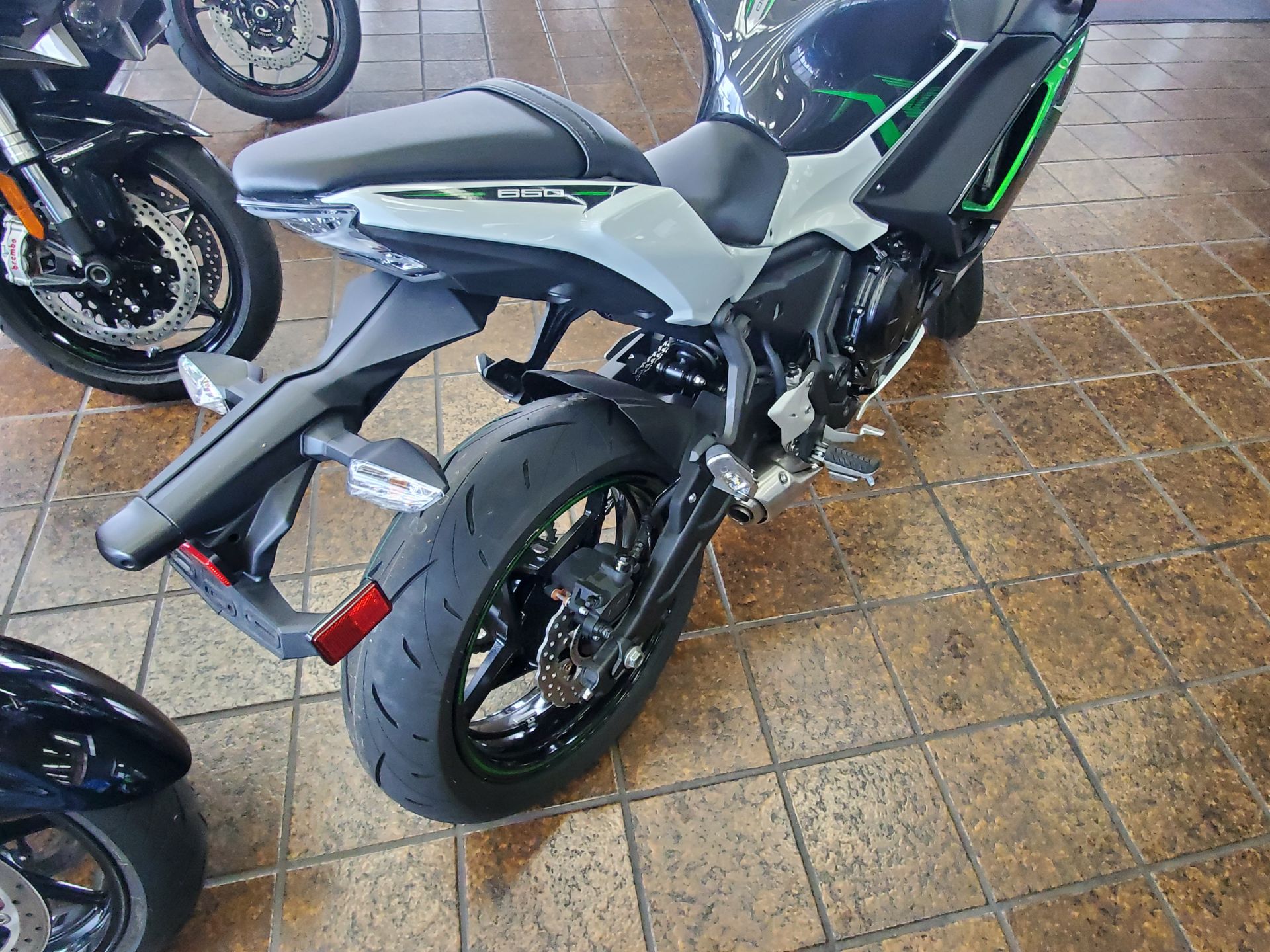 2022 Kawasaki Ninja 650 in Sacramento, California - Photo 5