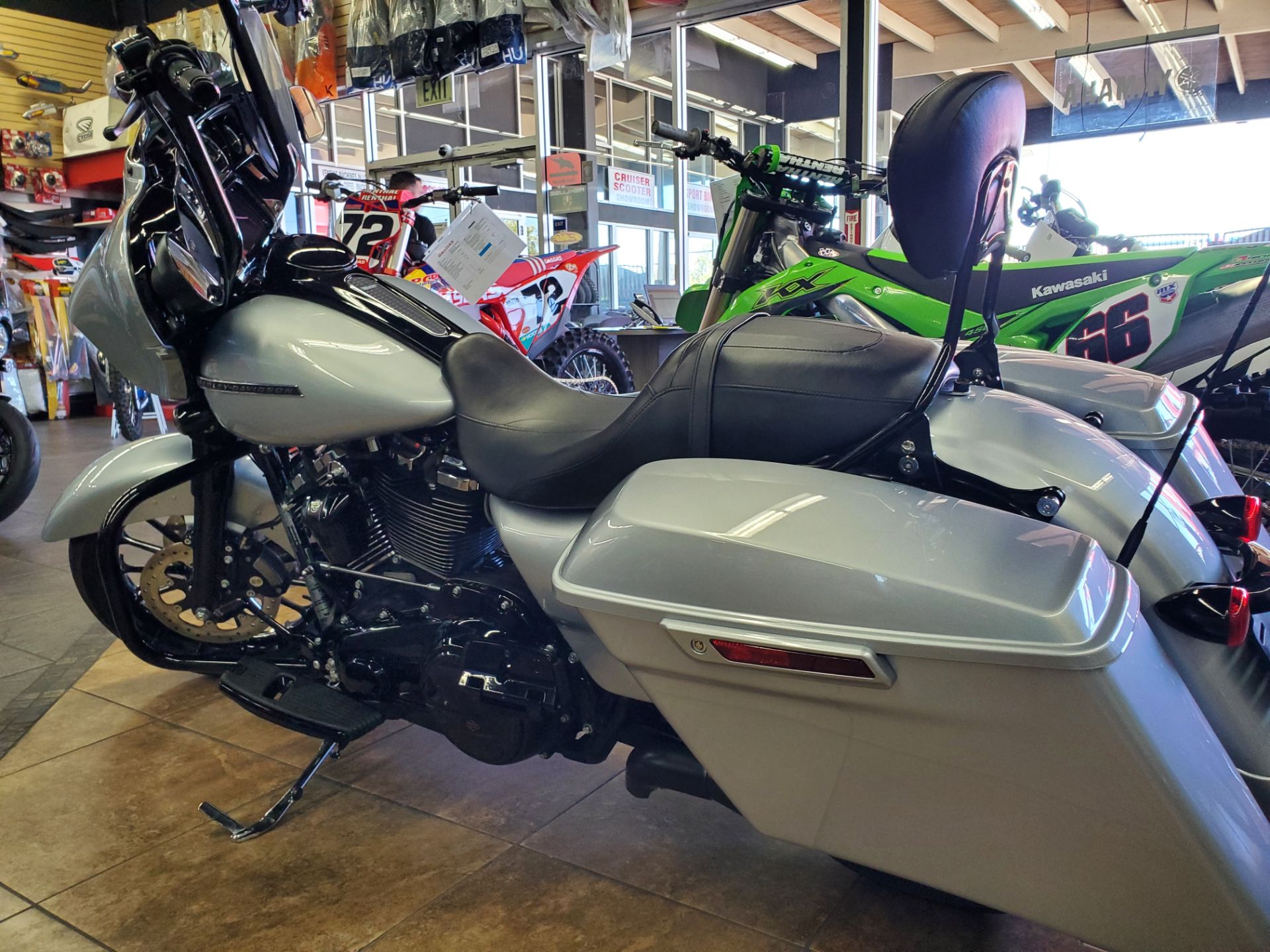 2019 Harley-Davidson Street Glide® Special in Sacramento, California - Photo 3