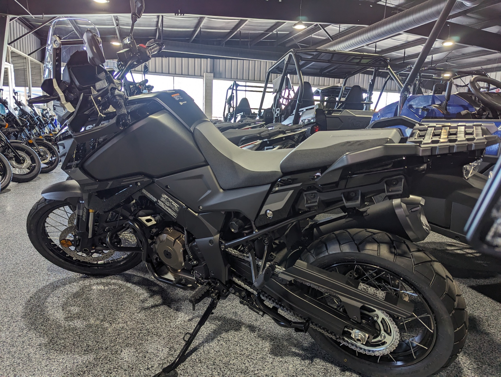 2024 Suzuki V-Strom 1050DE in Sacramento, California - Photo 3