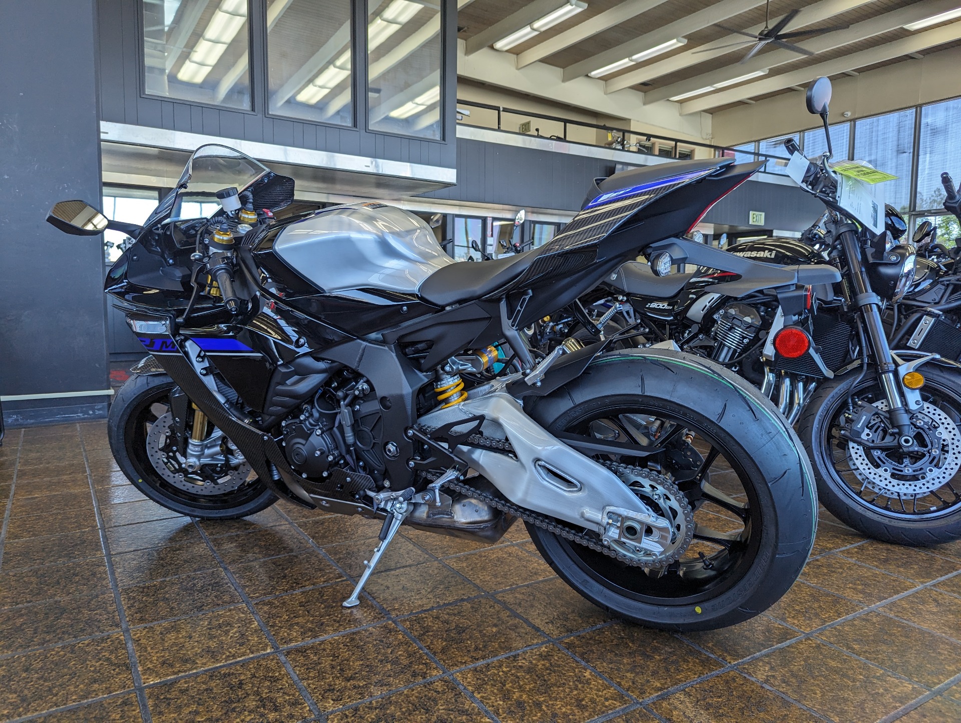 2024 Yamaha YZF-R1M in Sacramento, California - Photo 2