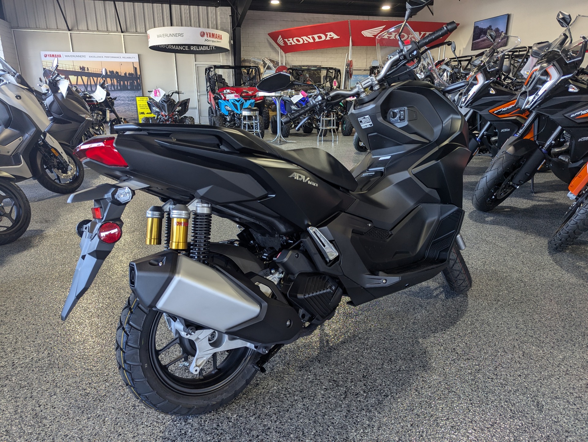 2025 Honda ADV160 in Sacramento, California - Photo 4