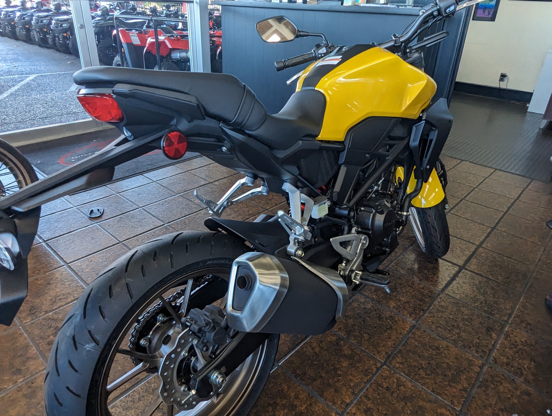 2024 Honda CB300R ABS in Sacramento, California - Photo 4