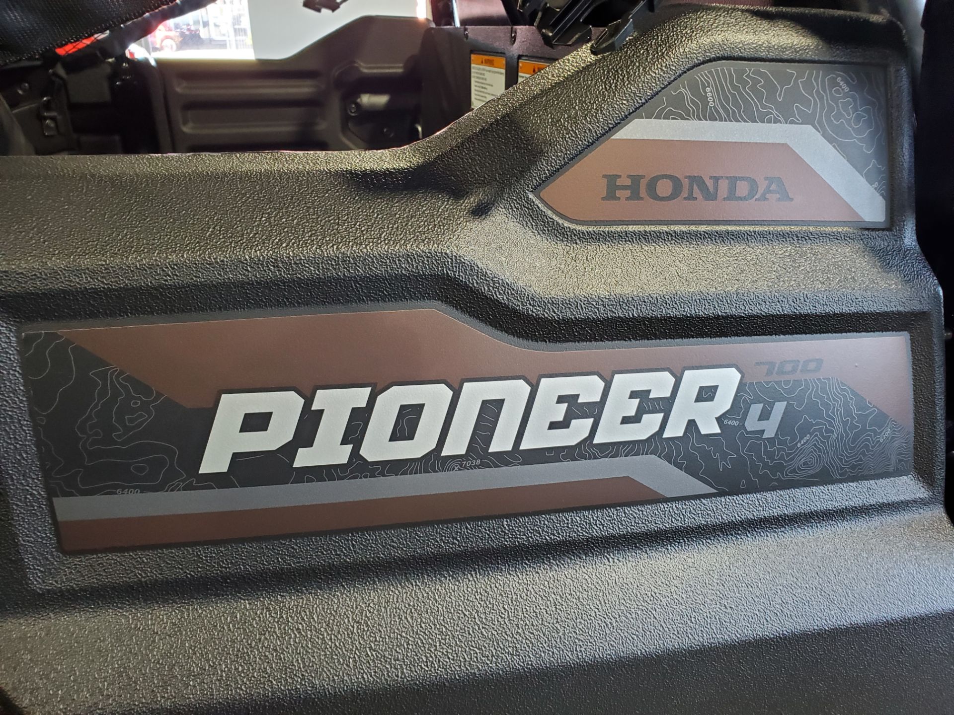 2022 Honda Pioneer 700-4 Deluxe in Sacramento, California - Photo 5
