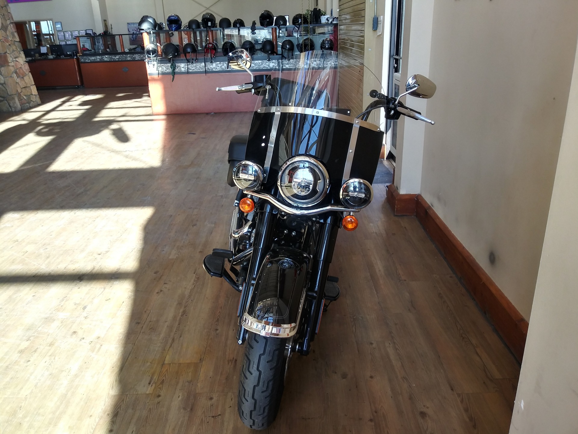 2021 Harley-Davidson Heritage Classic 114 in Loveland, Colorado - Photo 4