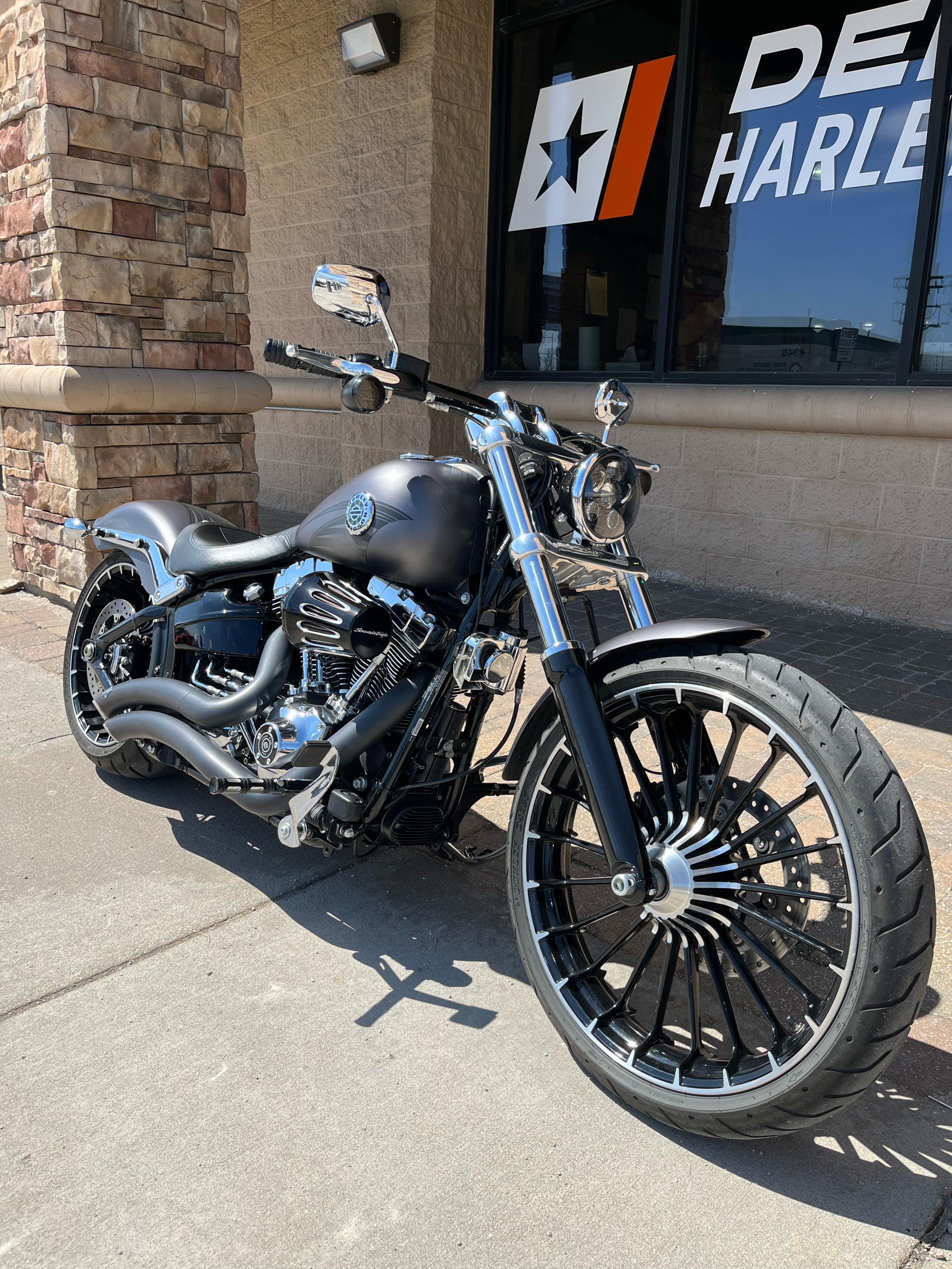 2017 Harley-Davidson Breakout® in Omaha, Nebraska - Photo 2
