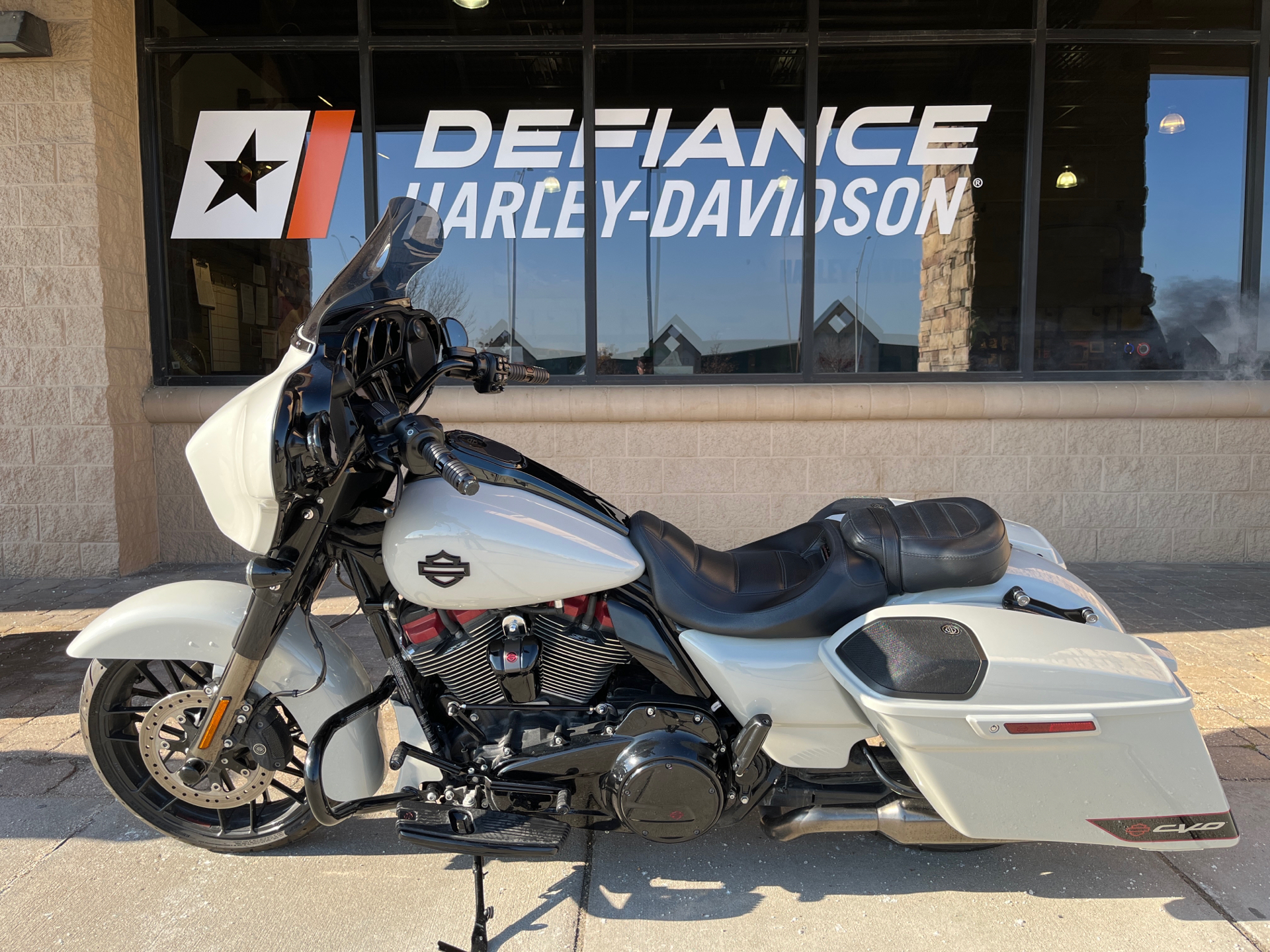 2020 Harley-Davidson CVO™ Street Glide® in Omaha, Nebraska - Photo 3