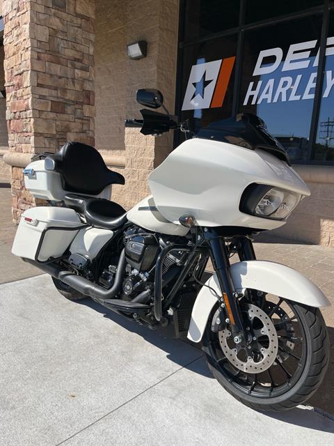 2018 Harley-Davidson Road Glide® Special in Omaha, Nebraska - Photo 2