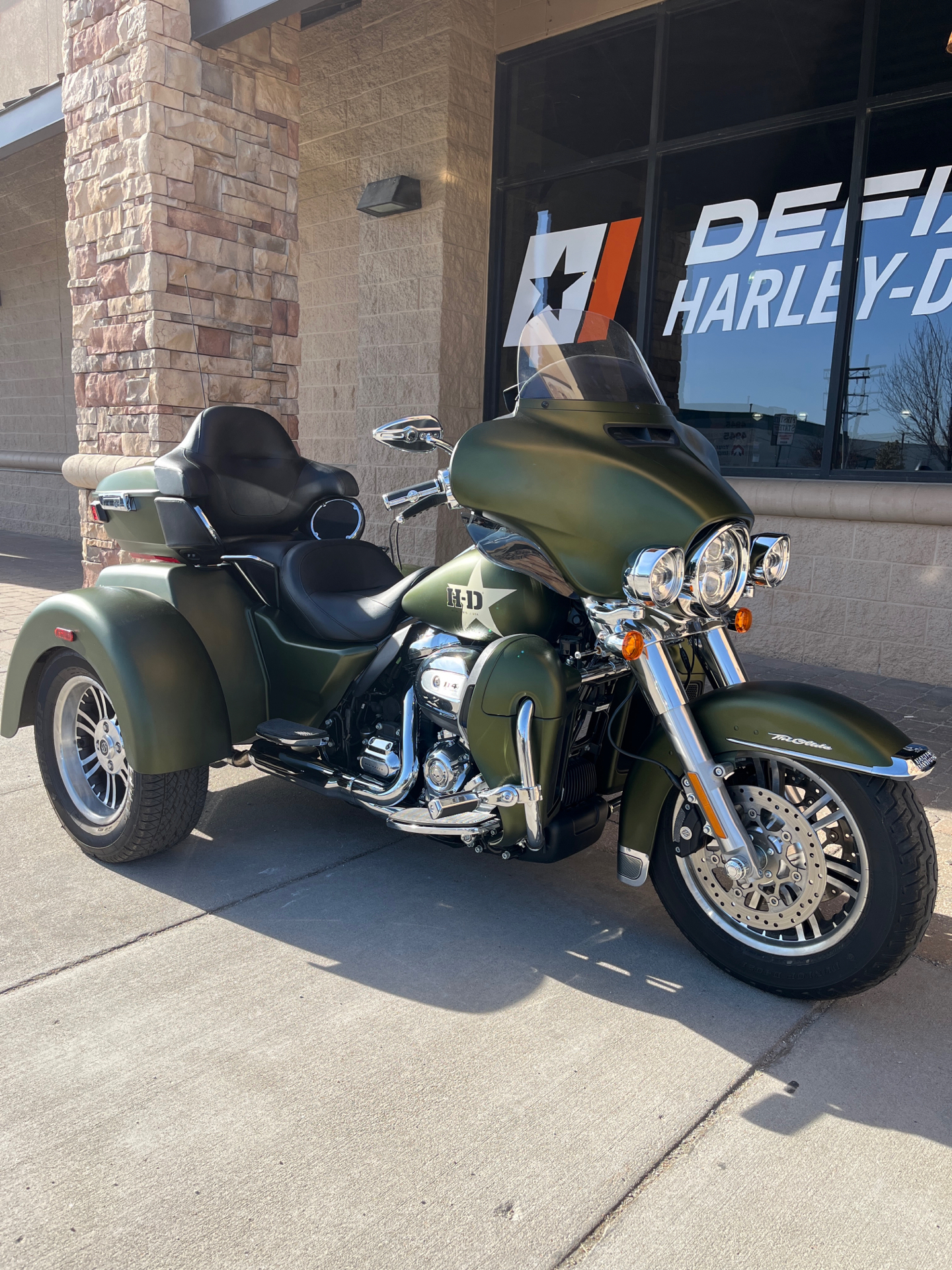 2022 Harley-Davidson Tri Glide Ultra (G.I. Enthusiast Collection) in Omaha, Nebraska - Photo 2