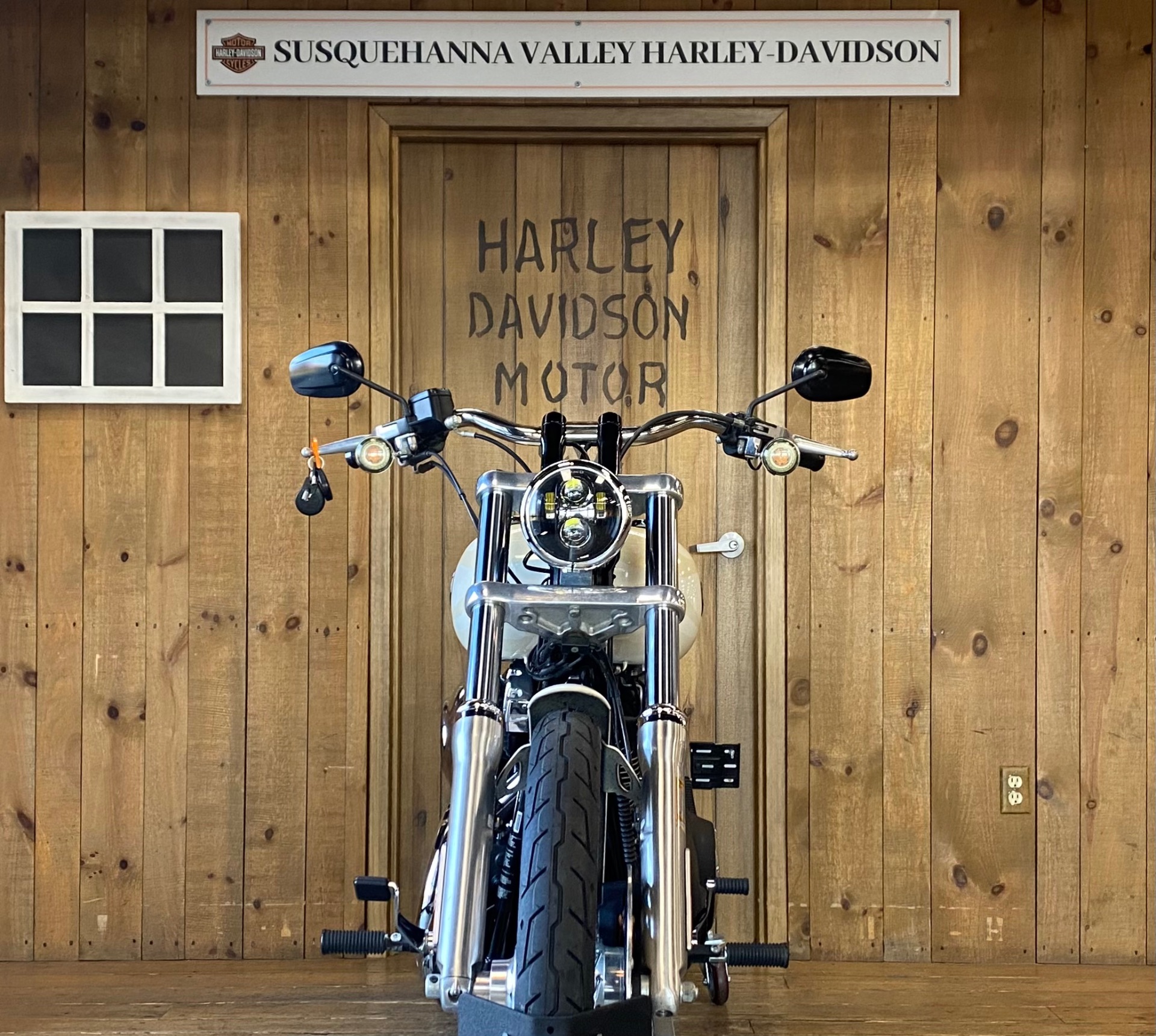 2015 Harley-Davidson Wide Glide in Harrisburg, Pennsylvania - Photo 3