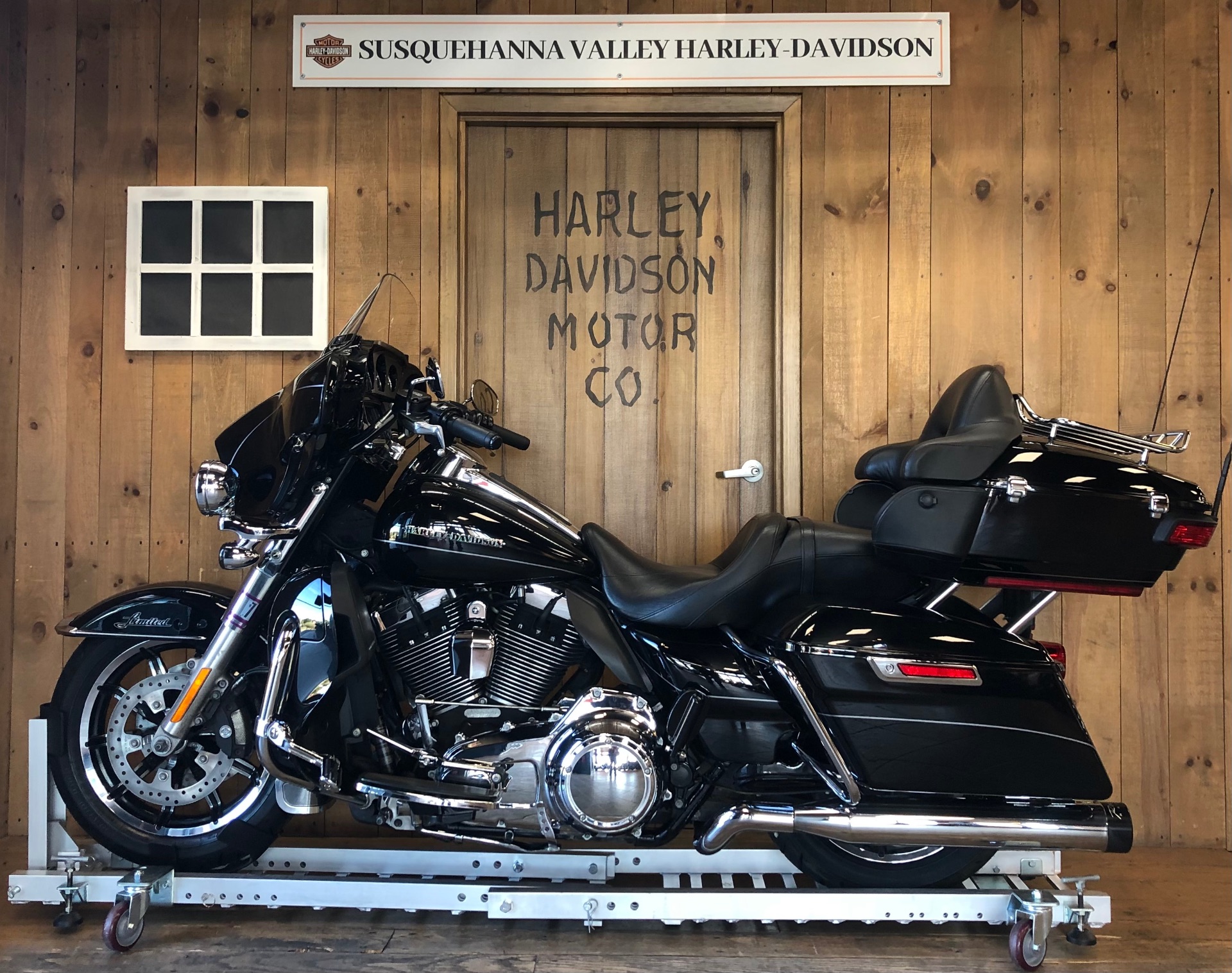 2015 Harley-Davidson Limited Low in Harrisburg, Pennsylvania - Photo 4