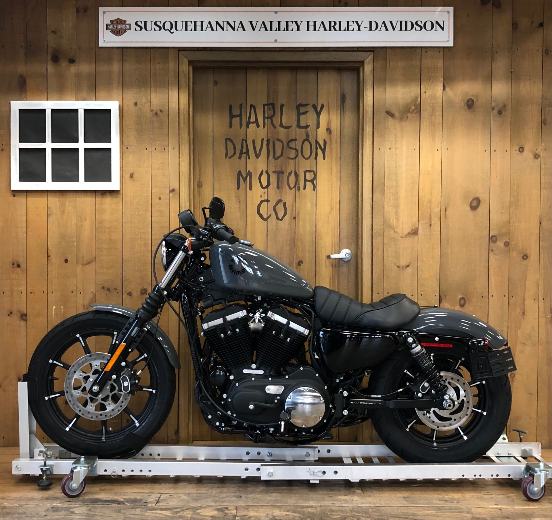 2022 Harley-Davidson Iron 883 in Harrisburg, Pennsylvania - Photo 4