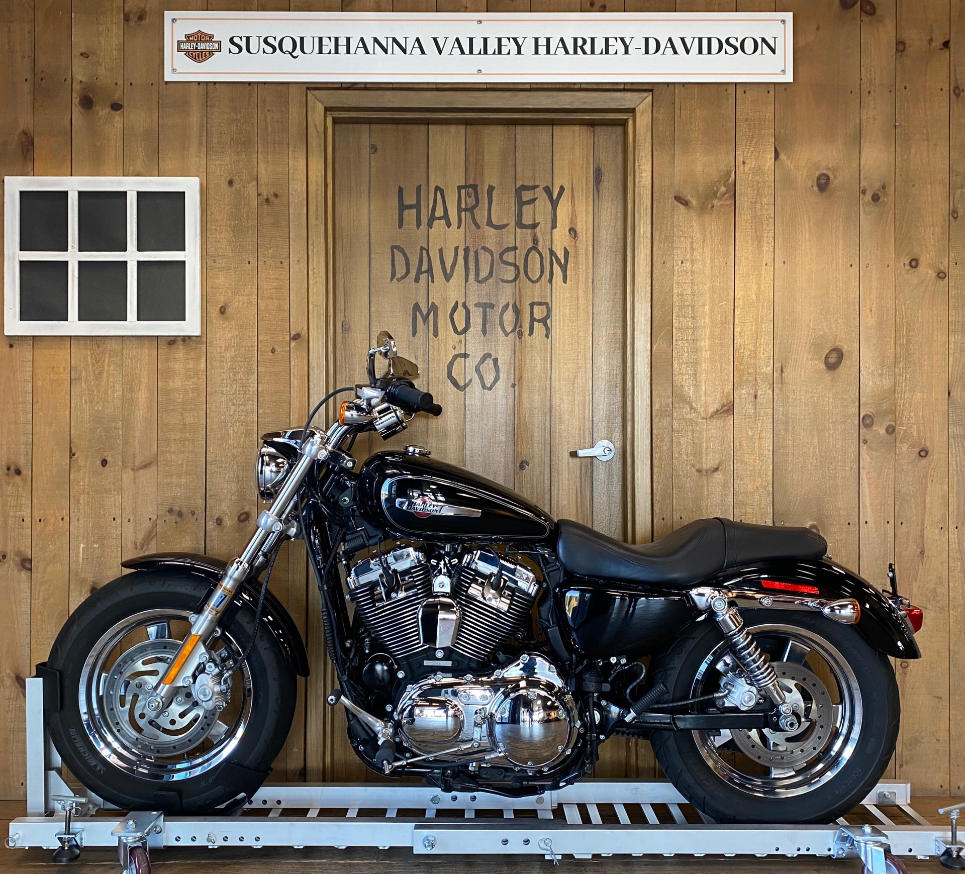 2013 Harley-Davidson 1200 Custom in Harrisburg, Pennsylvania - Photo 5