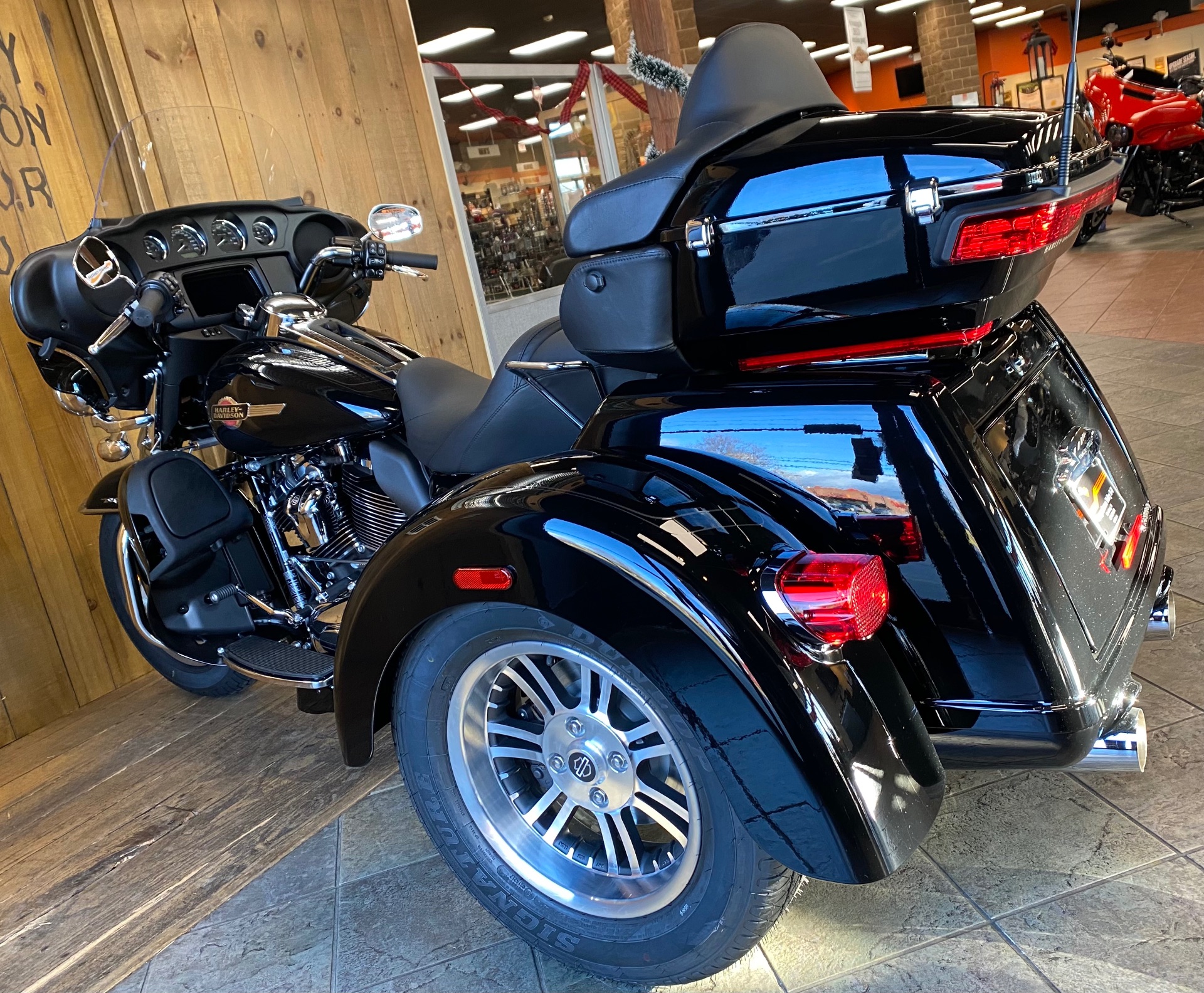 2023 Harley-Davidson Tri Glide® Ultra in Harrisburg, Pennsylvania - Photo 6
