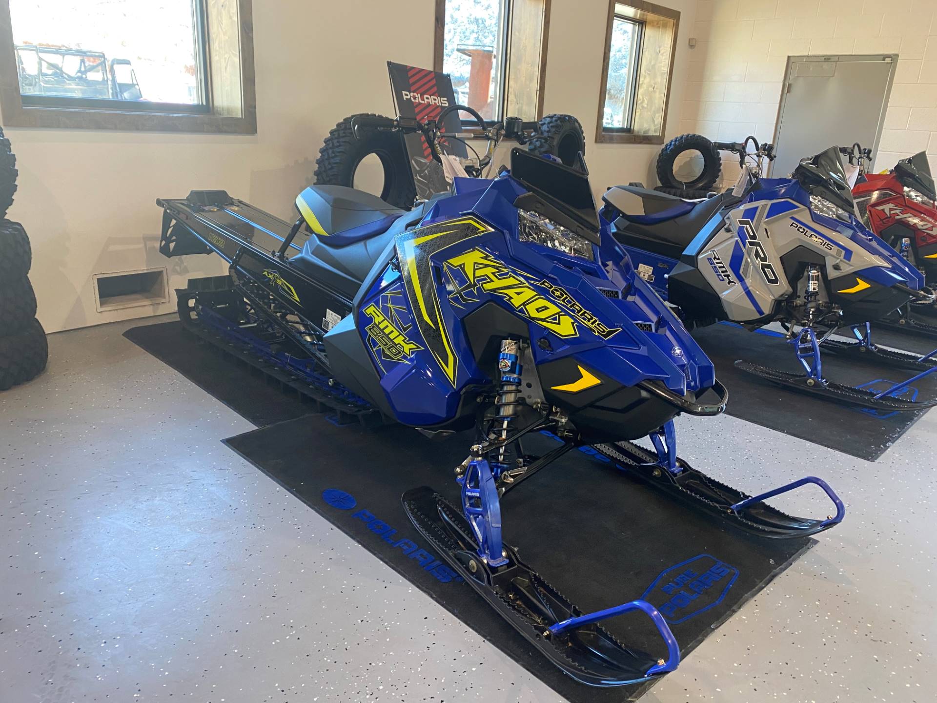 New 21 Polaris 850 Rmk Khaos 163 2 6 In Factory Choice Snowmobiles In Morgan Ut Polaris Blue Lime Squeeze