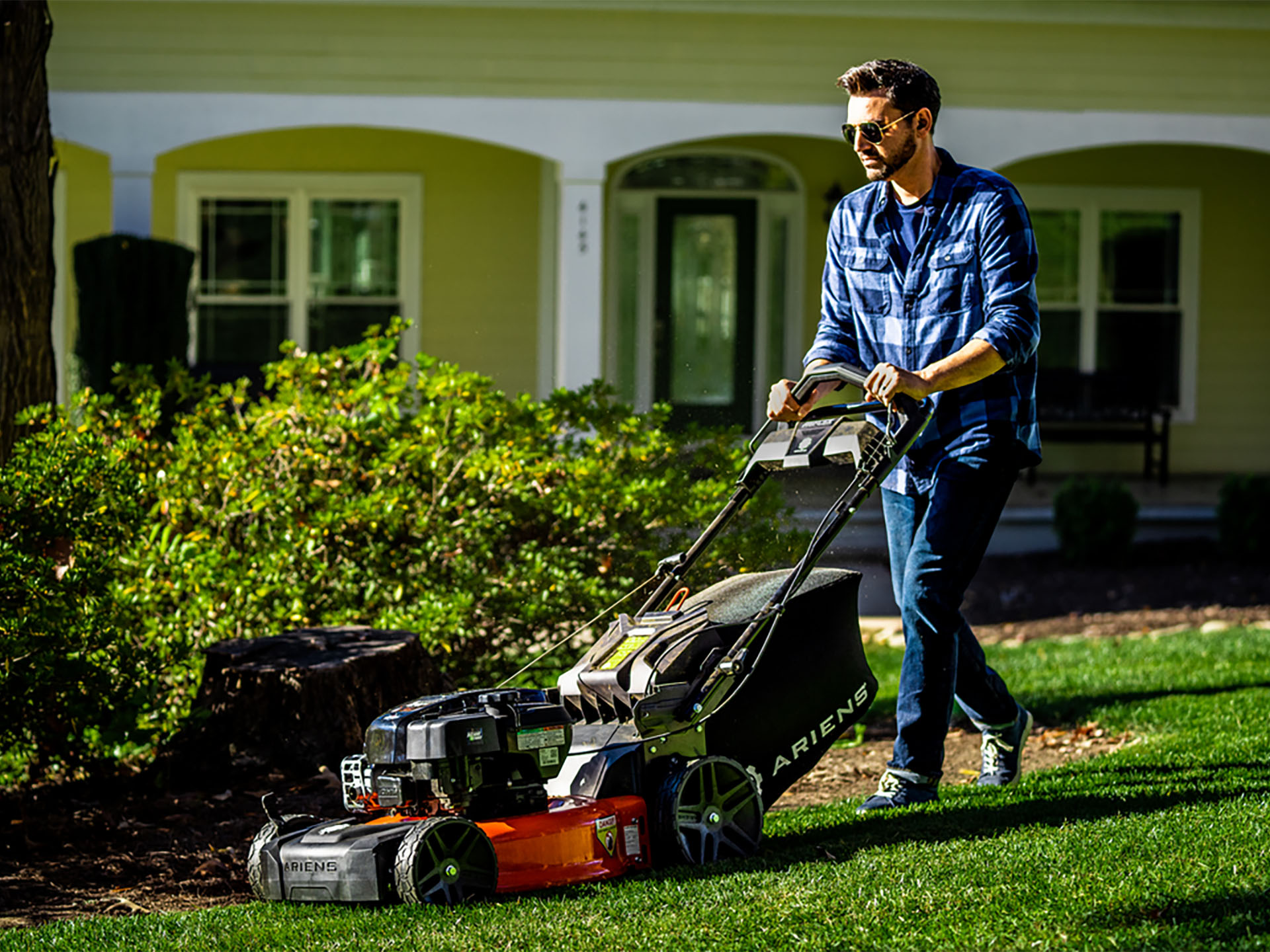 Ariens Razor 21 in. Push Briggs & Stratton EX 625 in Wichita, Kansas - Photo 8