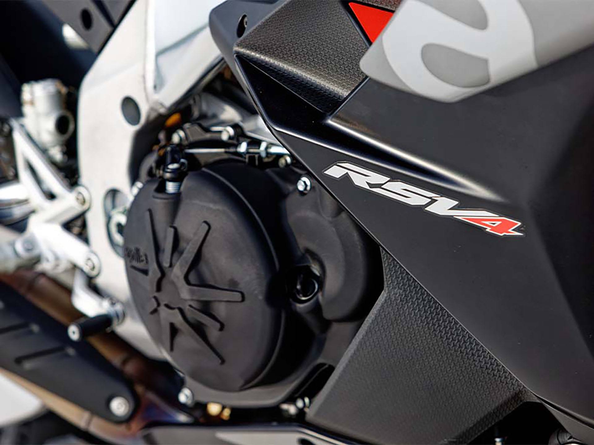 2023 Aprilia RSV4 1100 in Knoxville, Tennessee - Photo 4