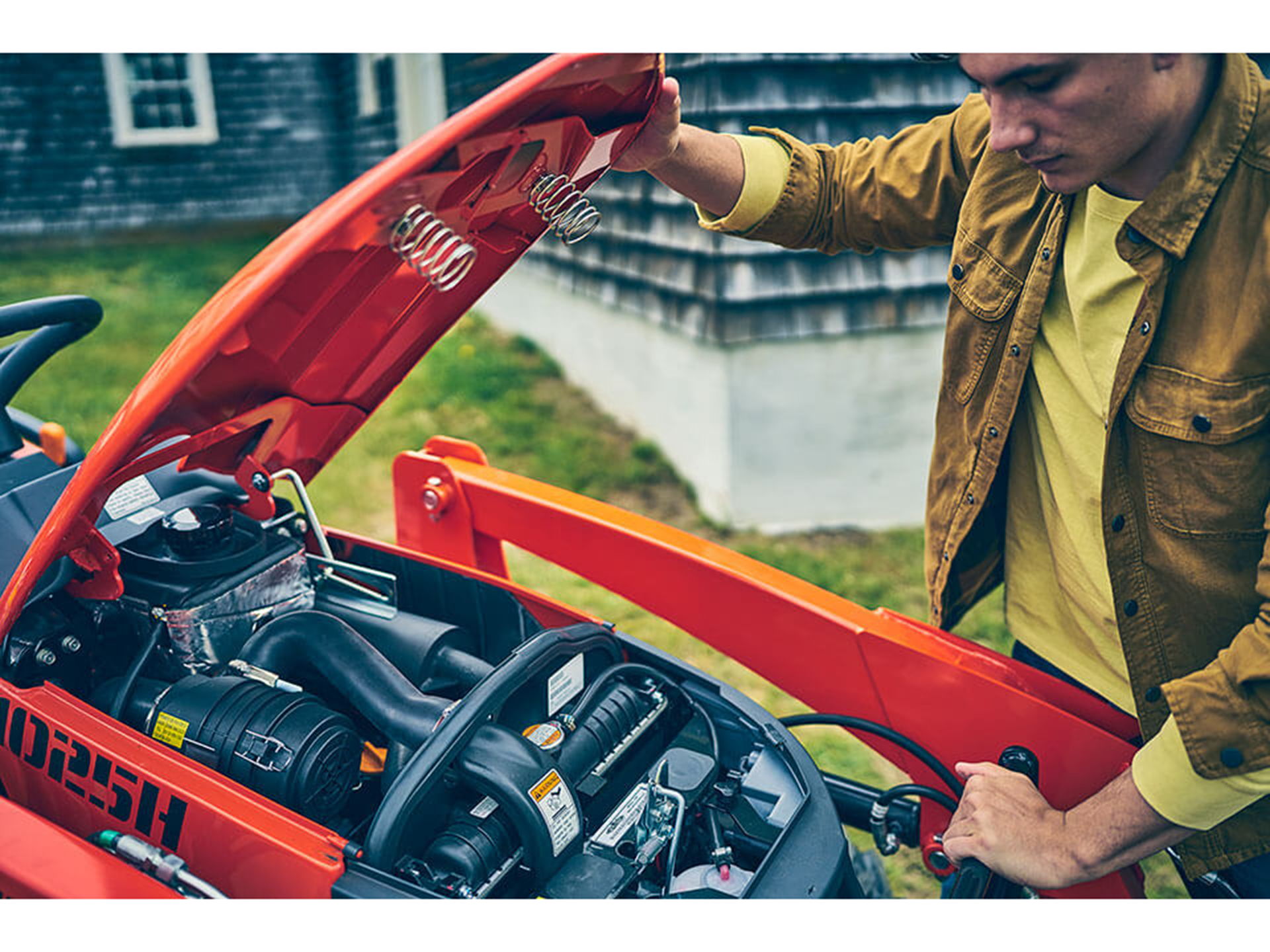 2025 Bad Boy Mowers 1025 with Mid-Mount Mower Deck in Waynesboro, Mississippi - Photo 6