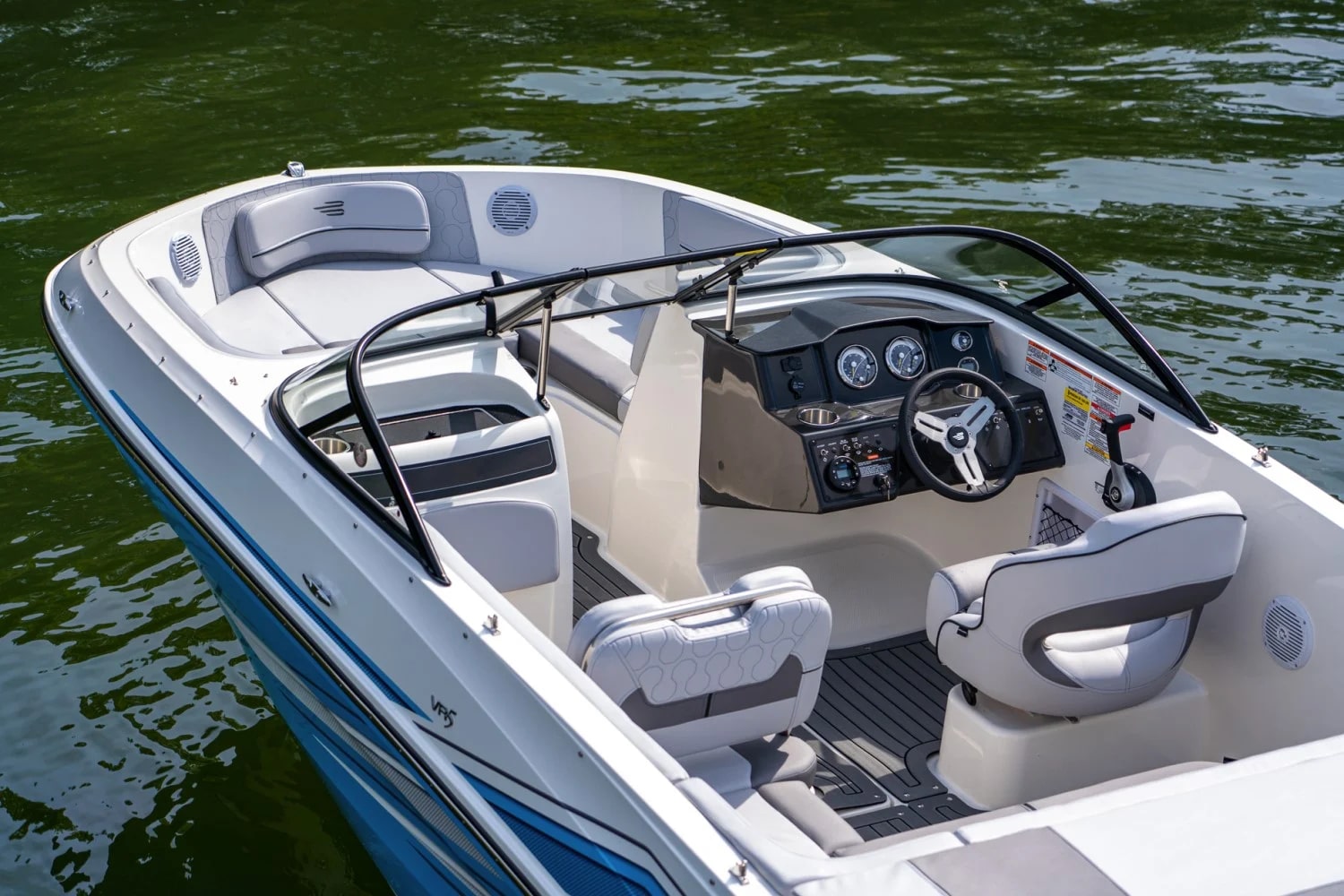 2025 Bayliner VR5 Bowrider in Kaukauna, Wisconsin - Photo 12