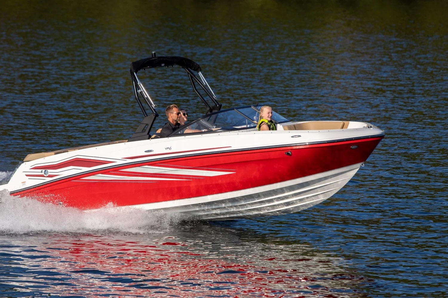 2025 Bayliner VR6 Bowrider in Kaukauna, Wisconsin - Photo 18